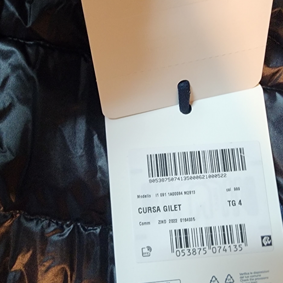 Moncler Cursa Down Gilet Black - 23SS 착용 스타일 - 3