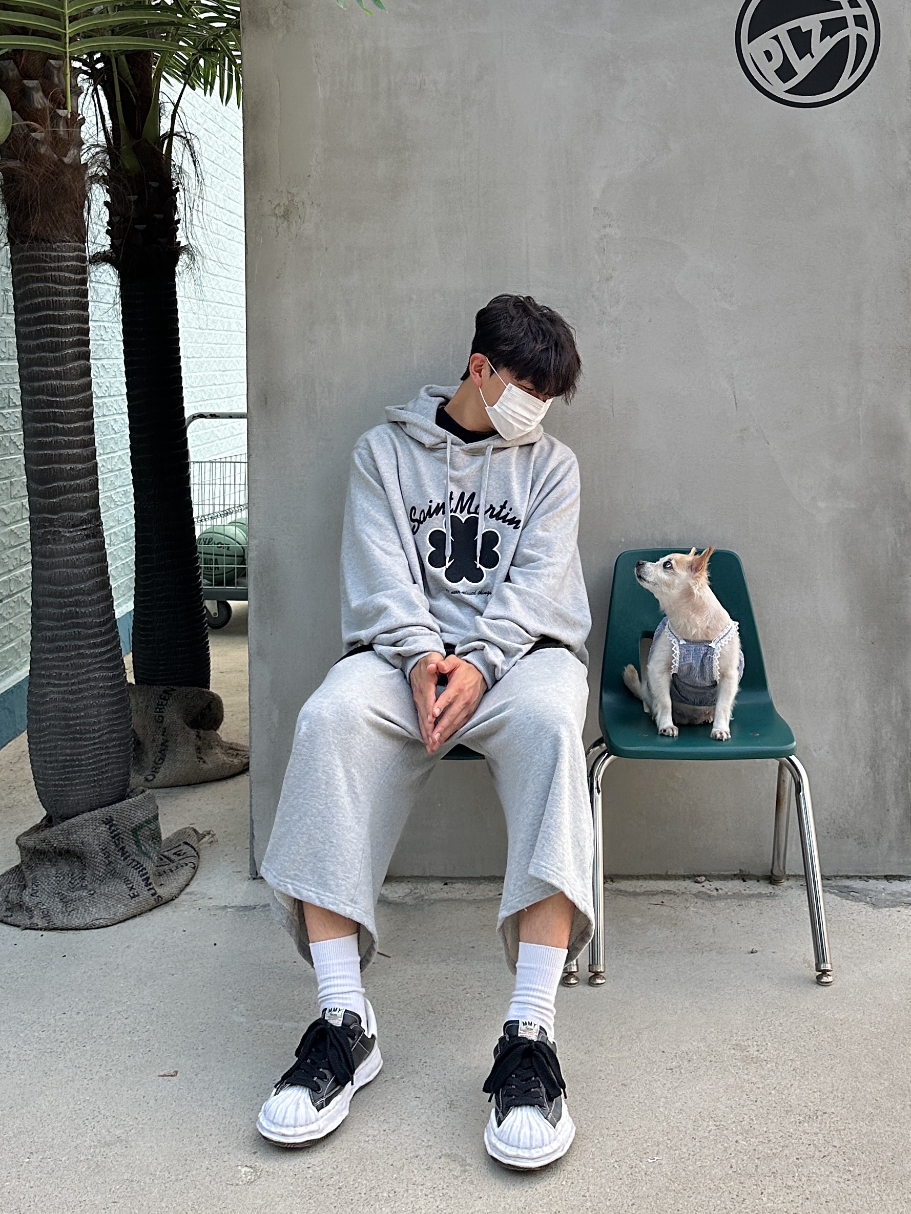Maison Mihara Yasuhiro Blakey OG Sole Canvas Low-top Sneakers Black White 착용 스타일 - 4