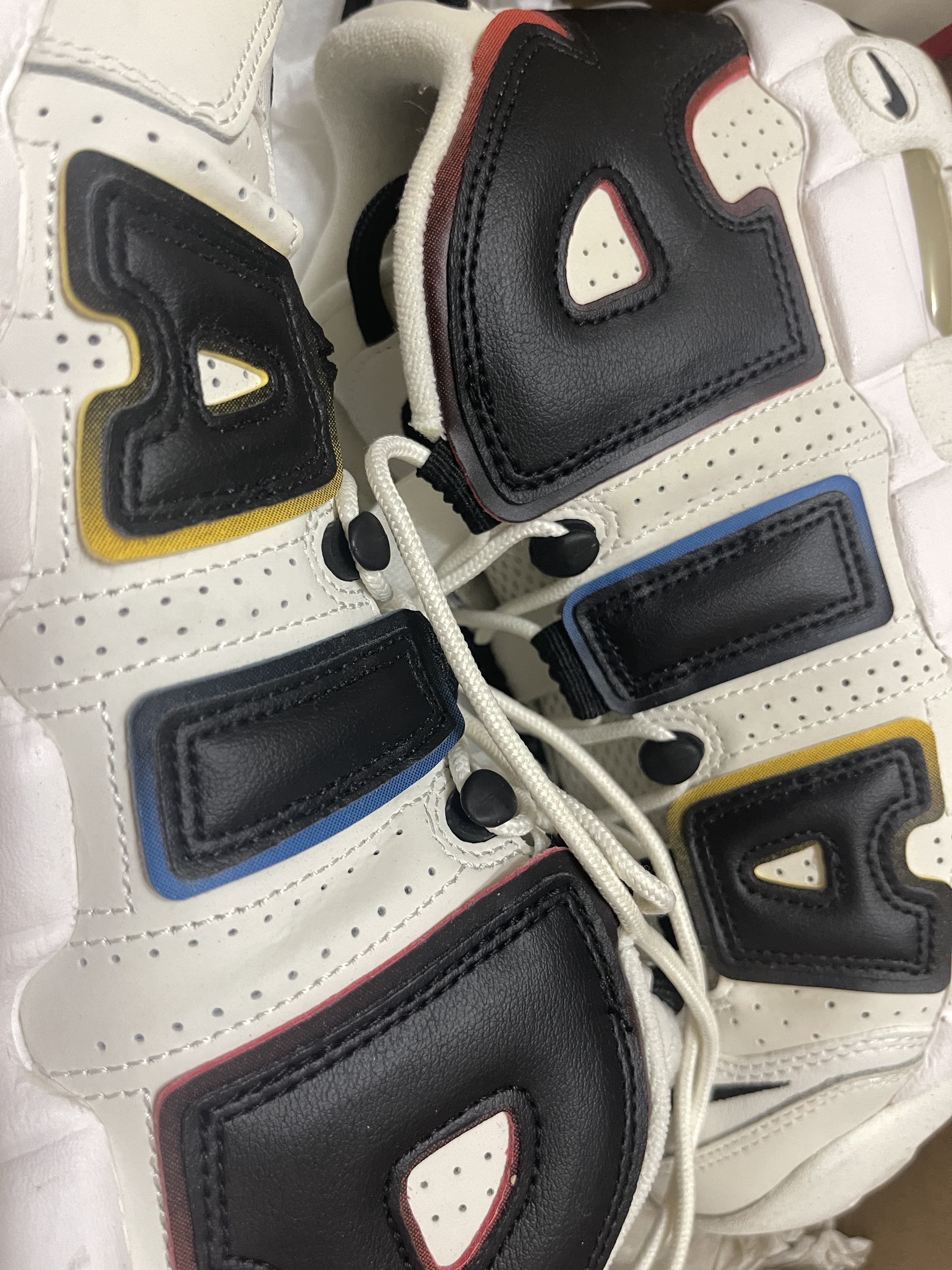 Nike Air More Uptempo 96 Trading Cards 착용 스타일
