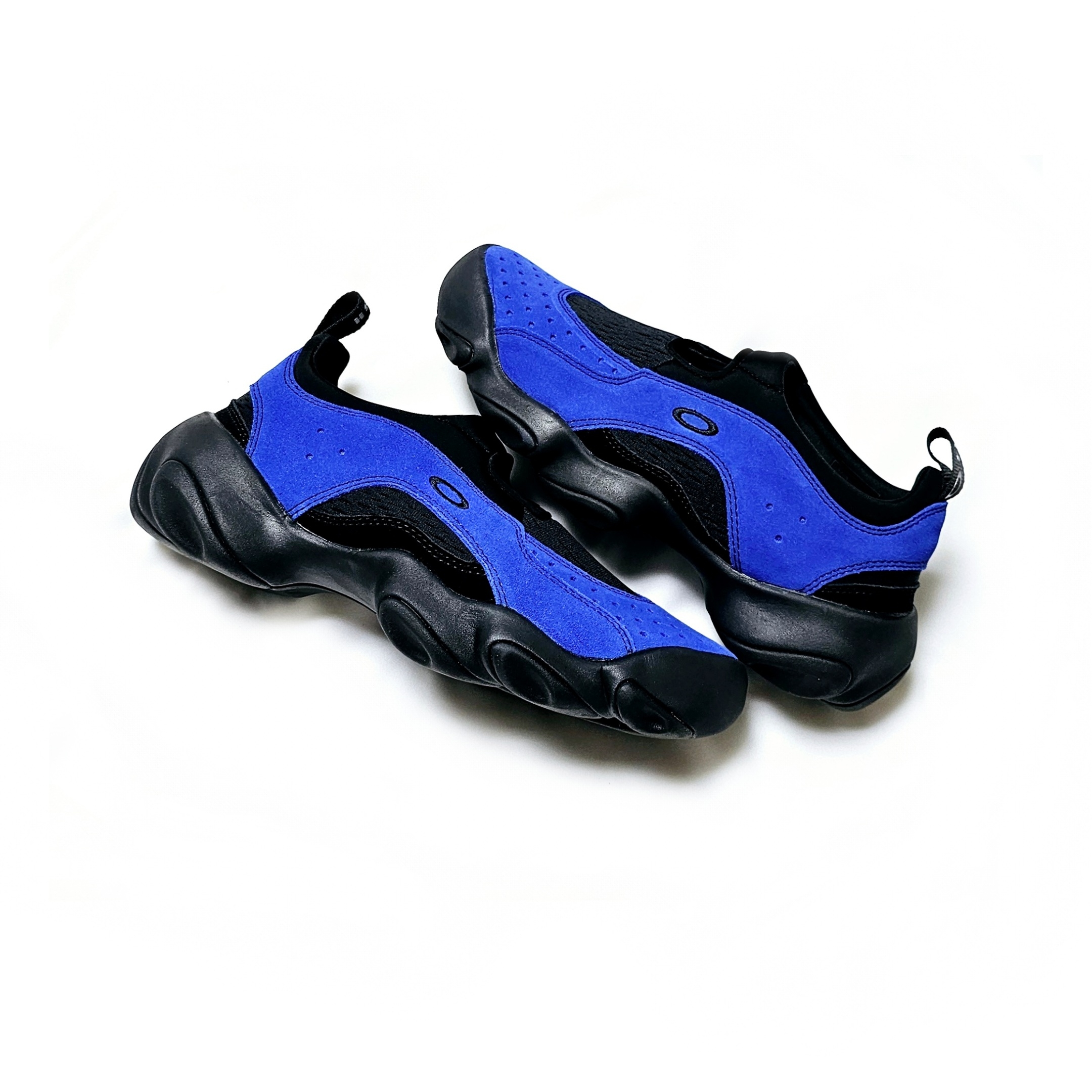 Oakley Factory Team x Brain Dead Flesh Sandal Electric Blue Black 착용 스타일 - 5