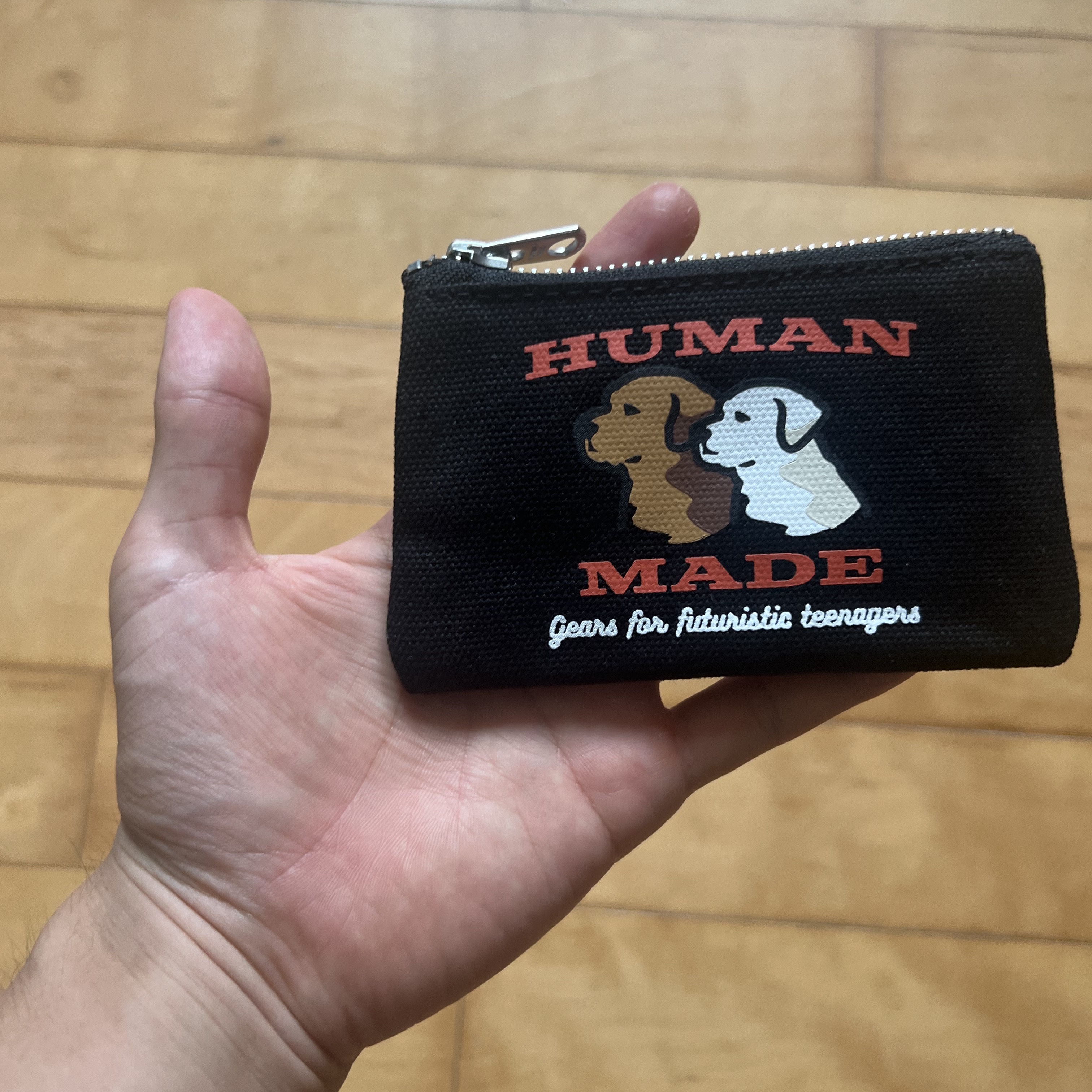 Human Made Card Case Black 착용 스타일