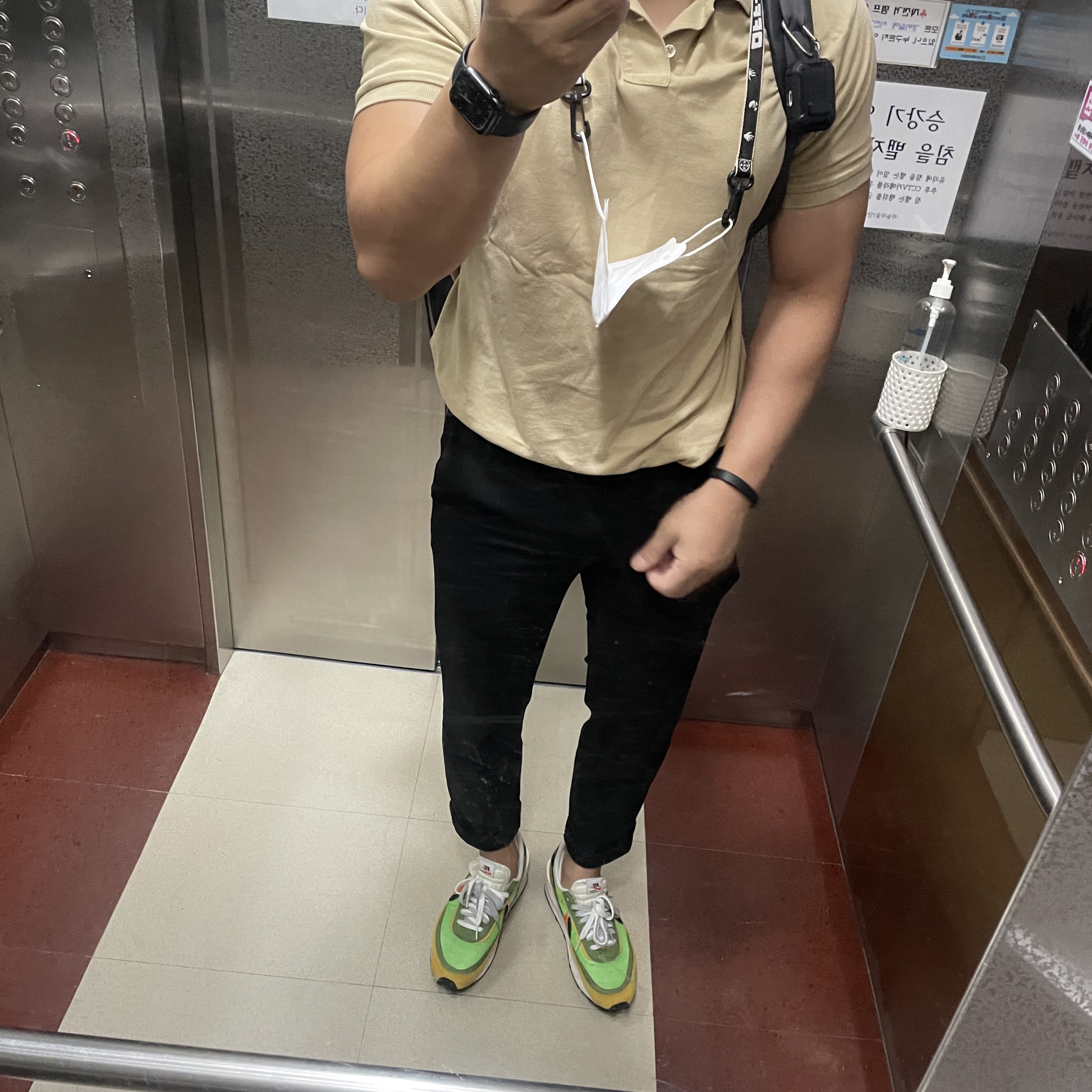 Nike x Sacai LDWaffle Green Multi 착용 스타일