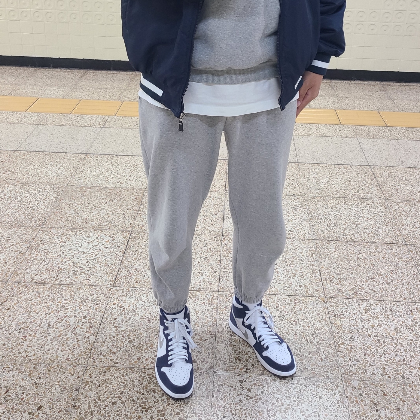 Jordan 1 Retro High OG CO.JP Midnight Navy 착용 스타일
