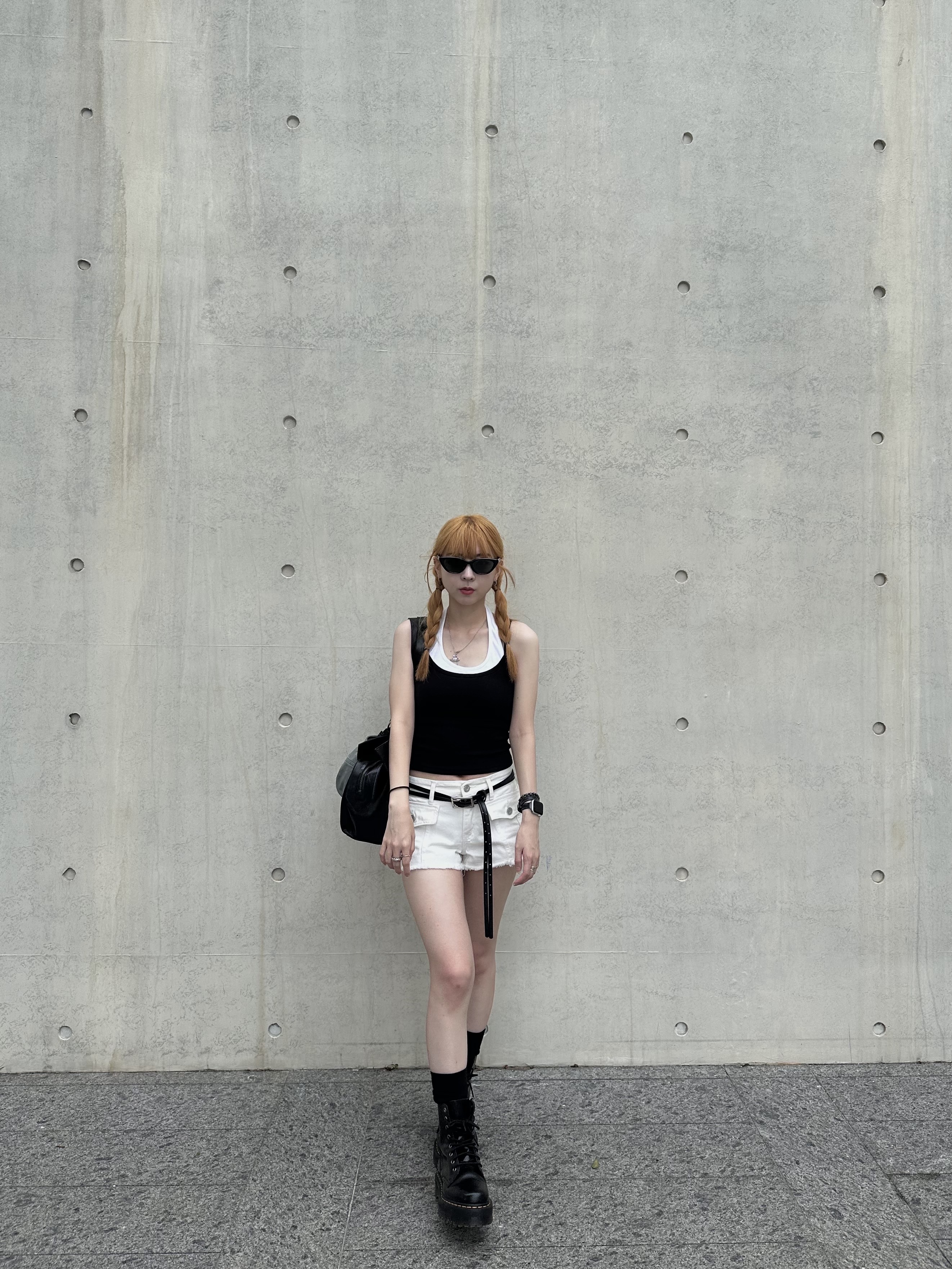 Dr. Martens Jadon Boots Black 착용 스타일 - 1
