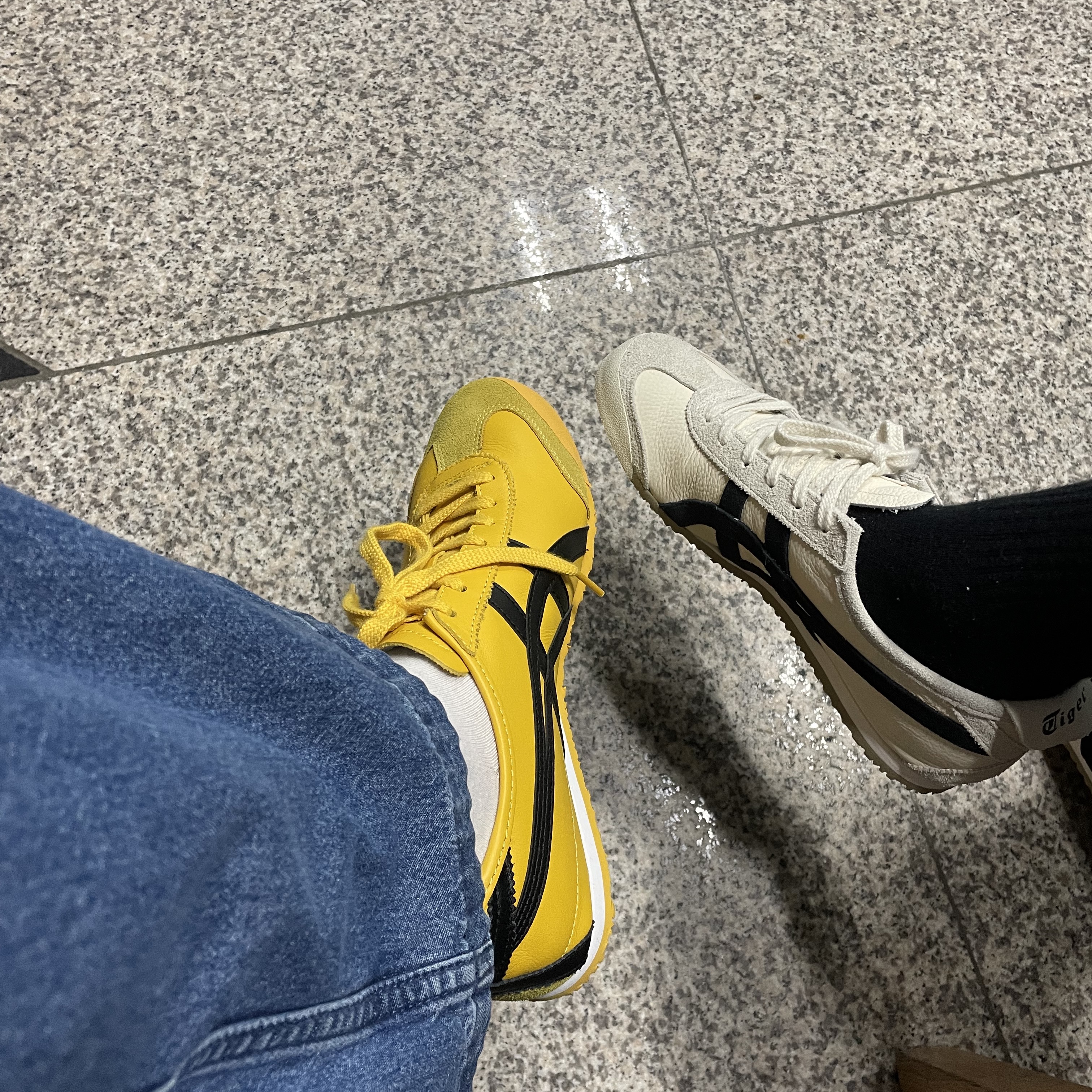 Onitsuka Tiger Mexico 66 Vintage White Black 착용 스타일 - 5