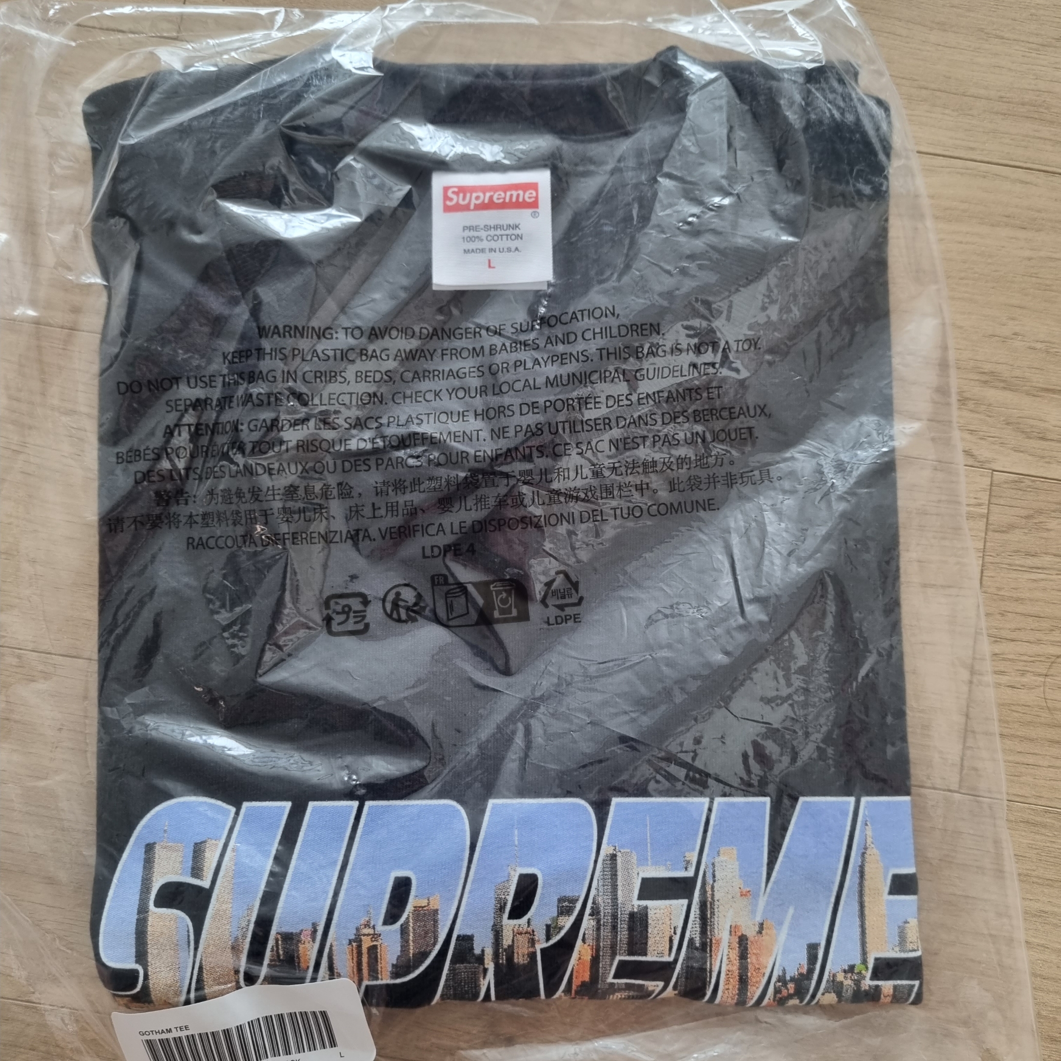 Supreme Gotham T-Shirt Black - 23FW 착용 스타일