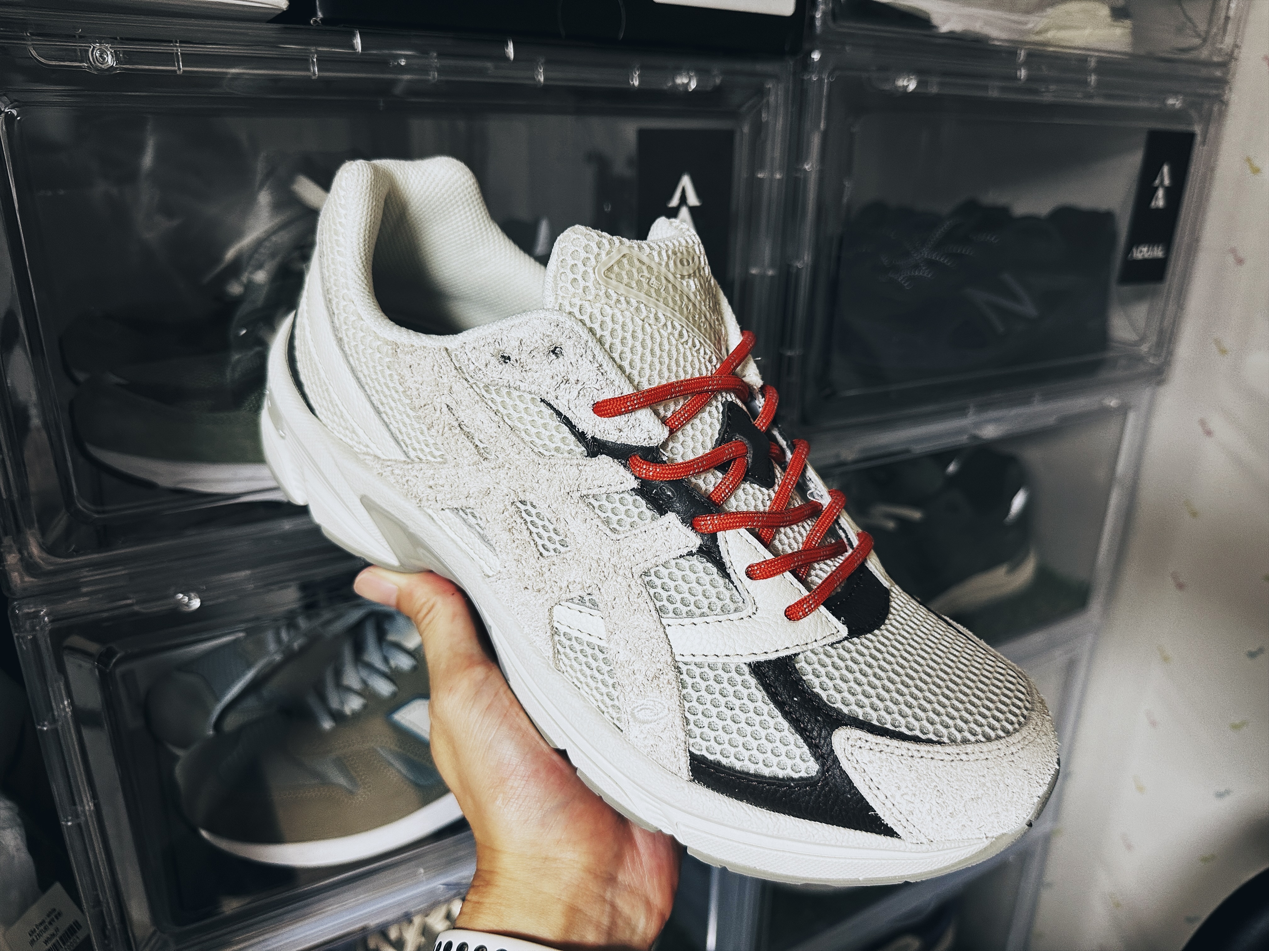 Asics x Hal Studios Gel-1130 MK-III Glacier 착용 스타일 - 2