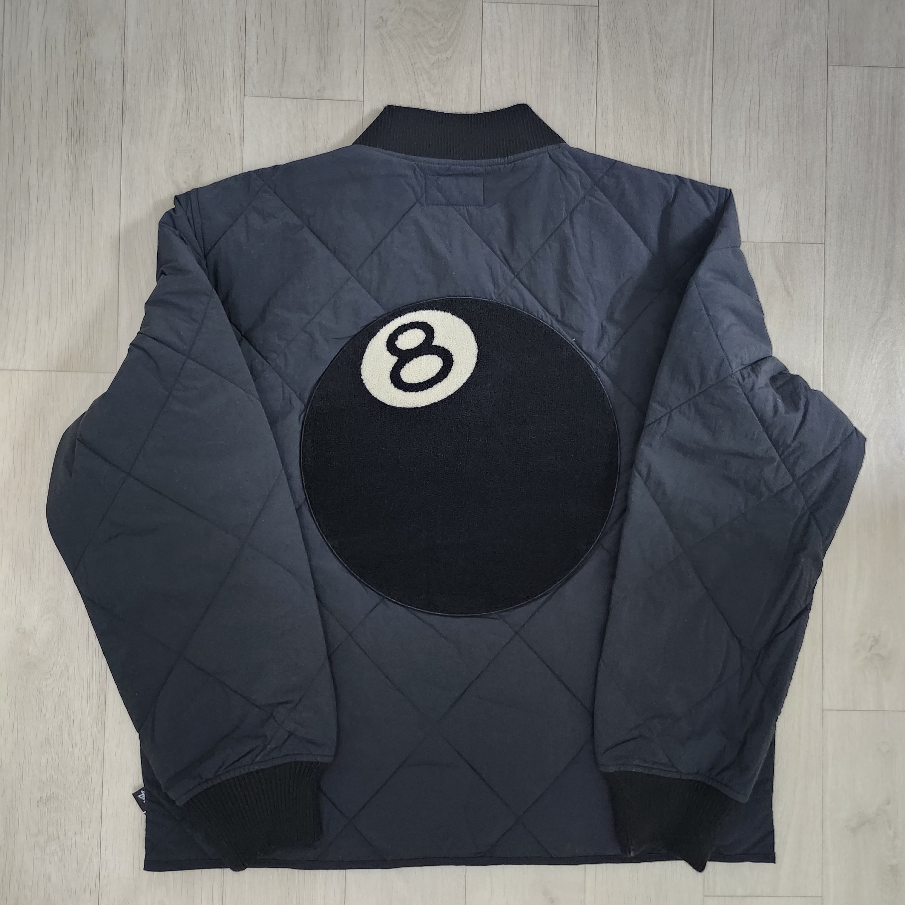Stussy 8 Ball Quilted Liner Jacket Black 착용 스타일 - 1