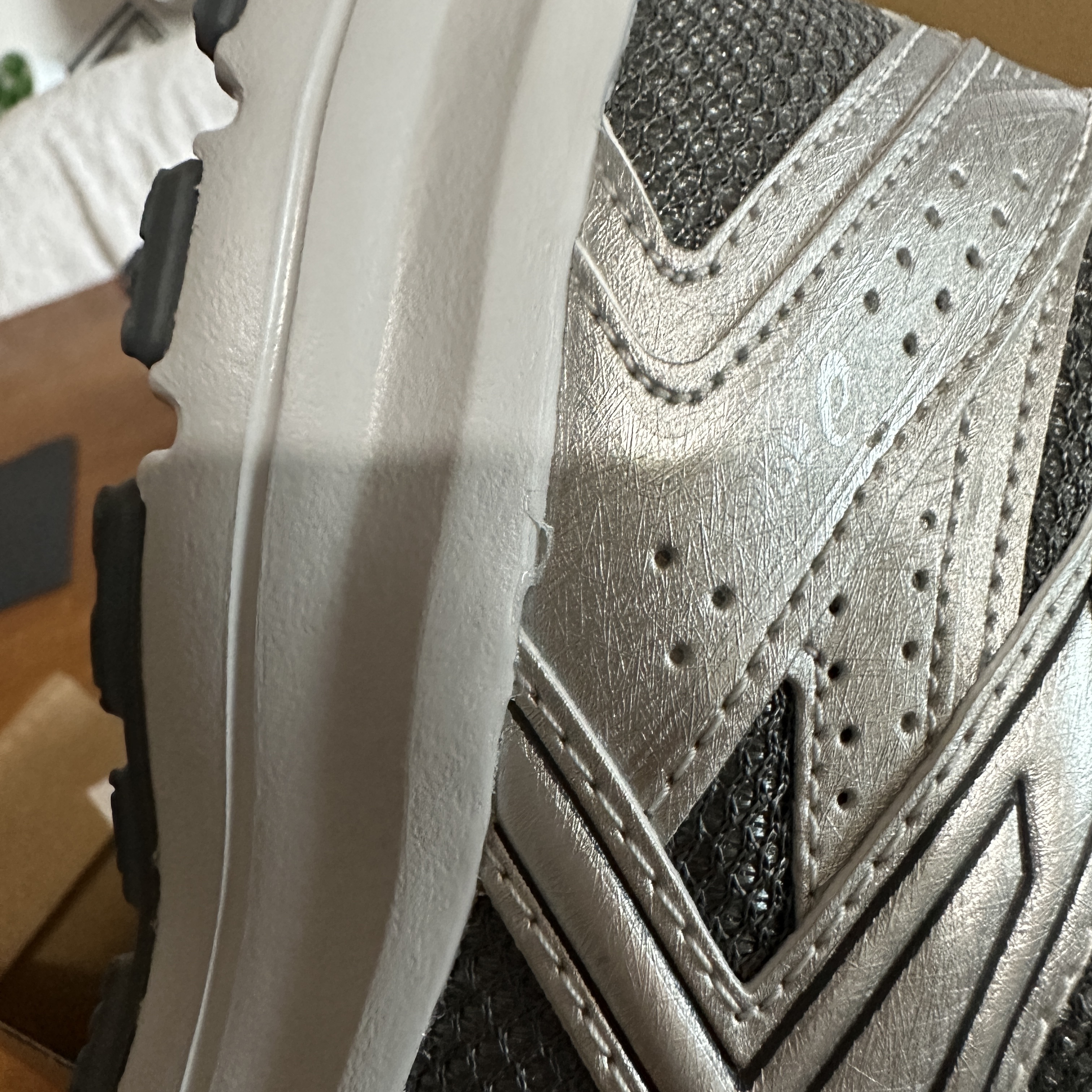 Asics Jog 100 S SMU Sheet Rock Pure Silver - 2E Wide 착용 스타일 - 3