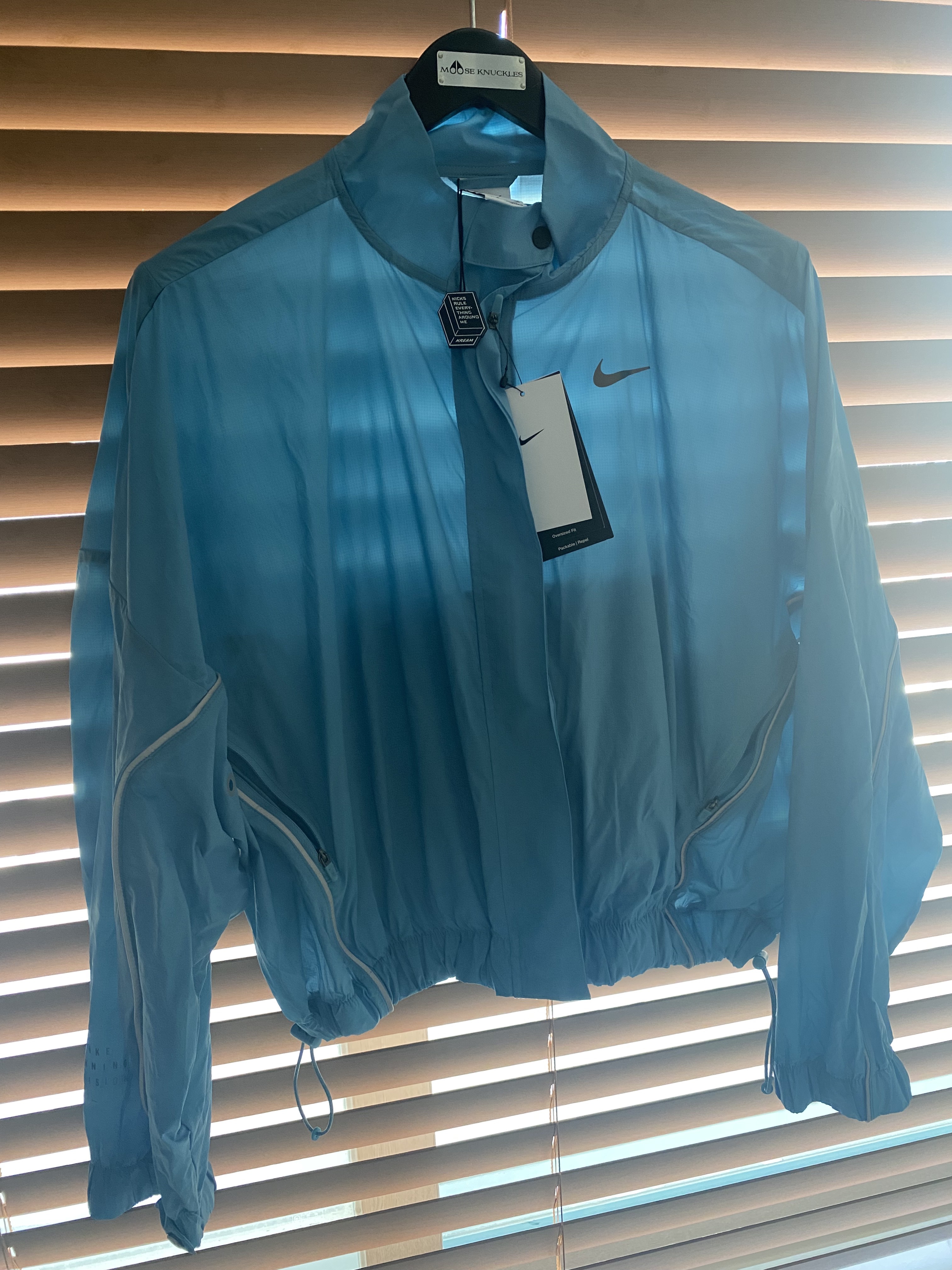 (W) Nike Run Division Jacket Cerulean - US/EU 착용 스타일