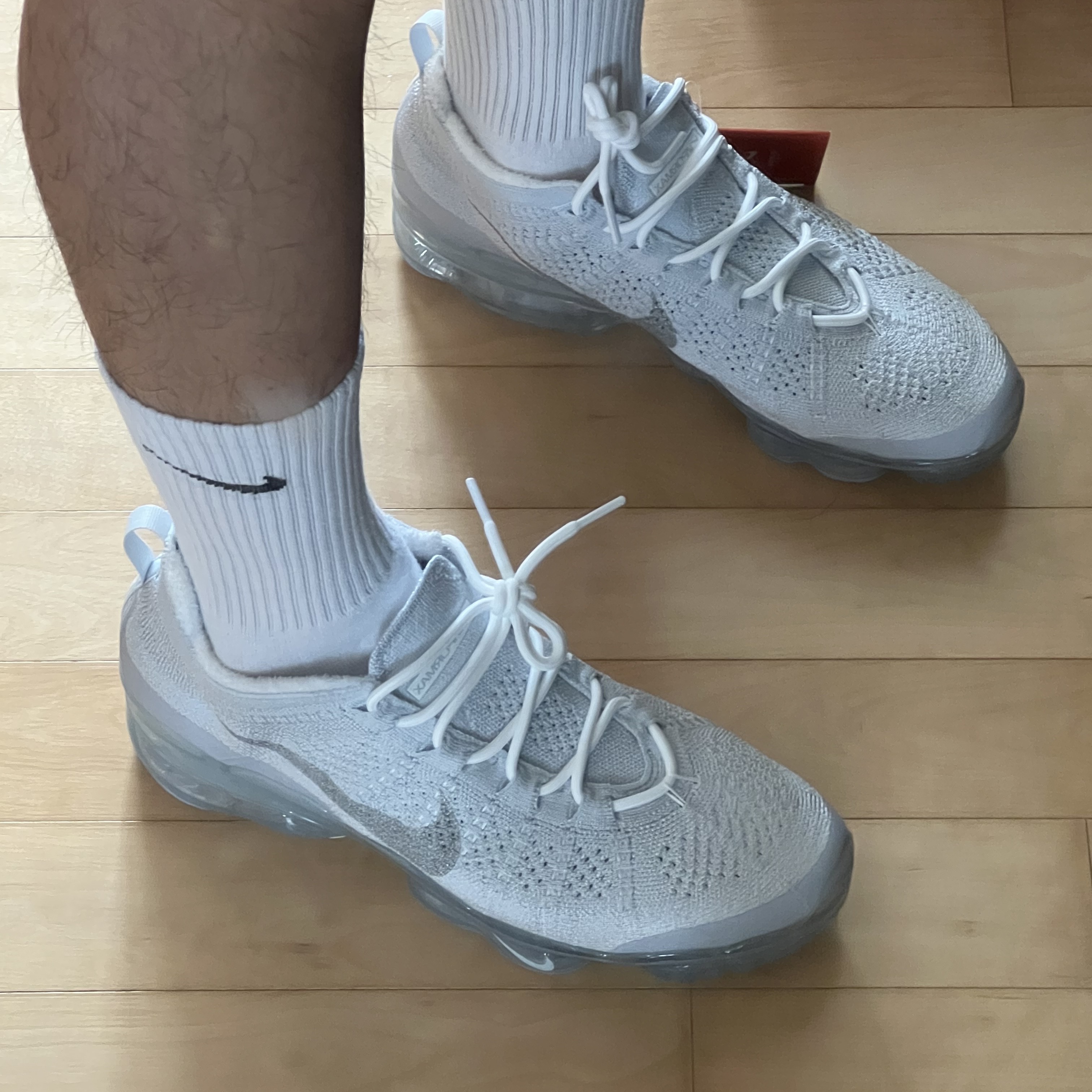 Nike Air VaporMax 2023 Flyknit Pure Platinum 착용 스타일