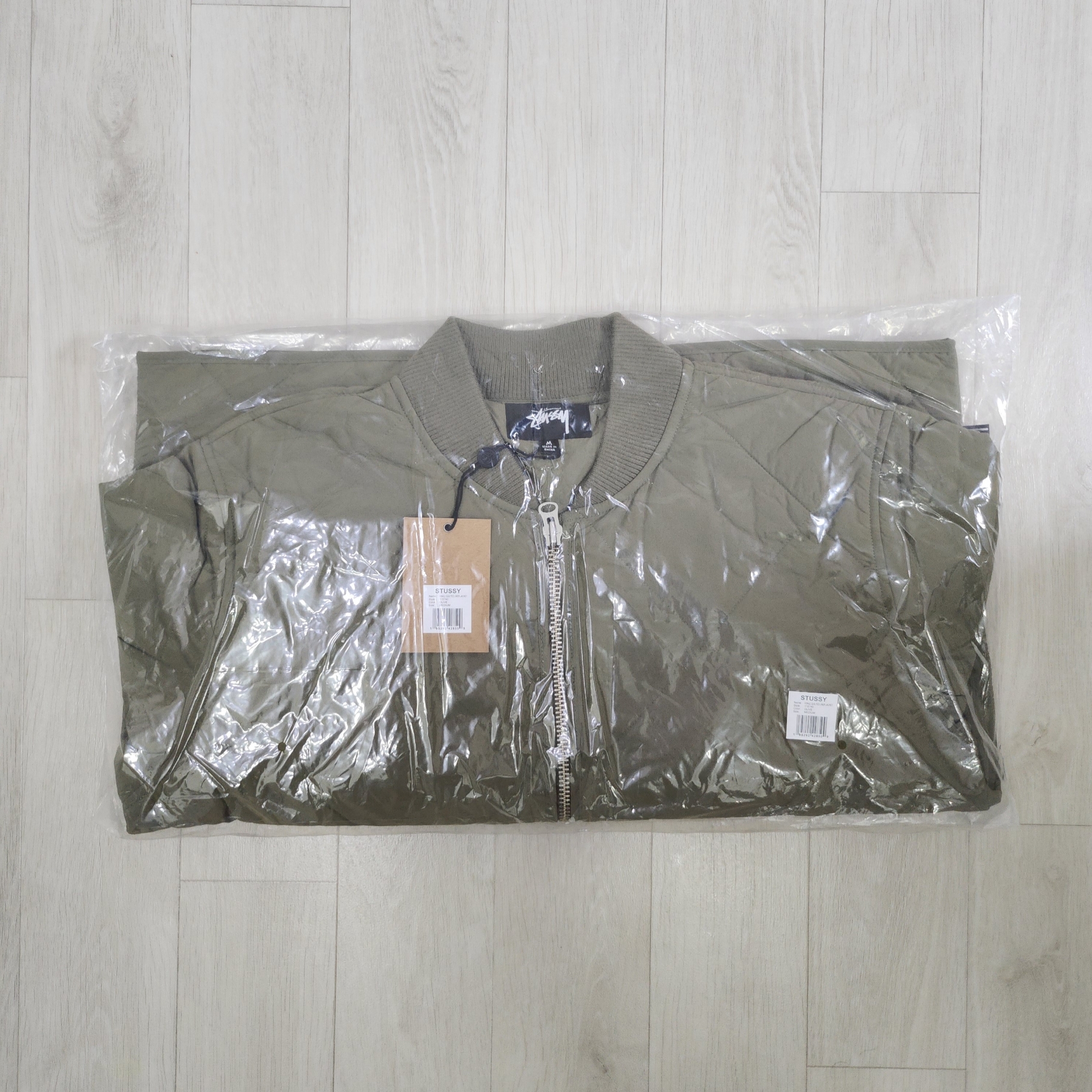 Stussy 8 Ball Quilted Liner Jacket Olive 착용 스타일 - 2