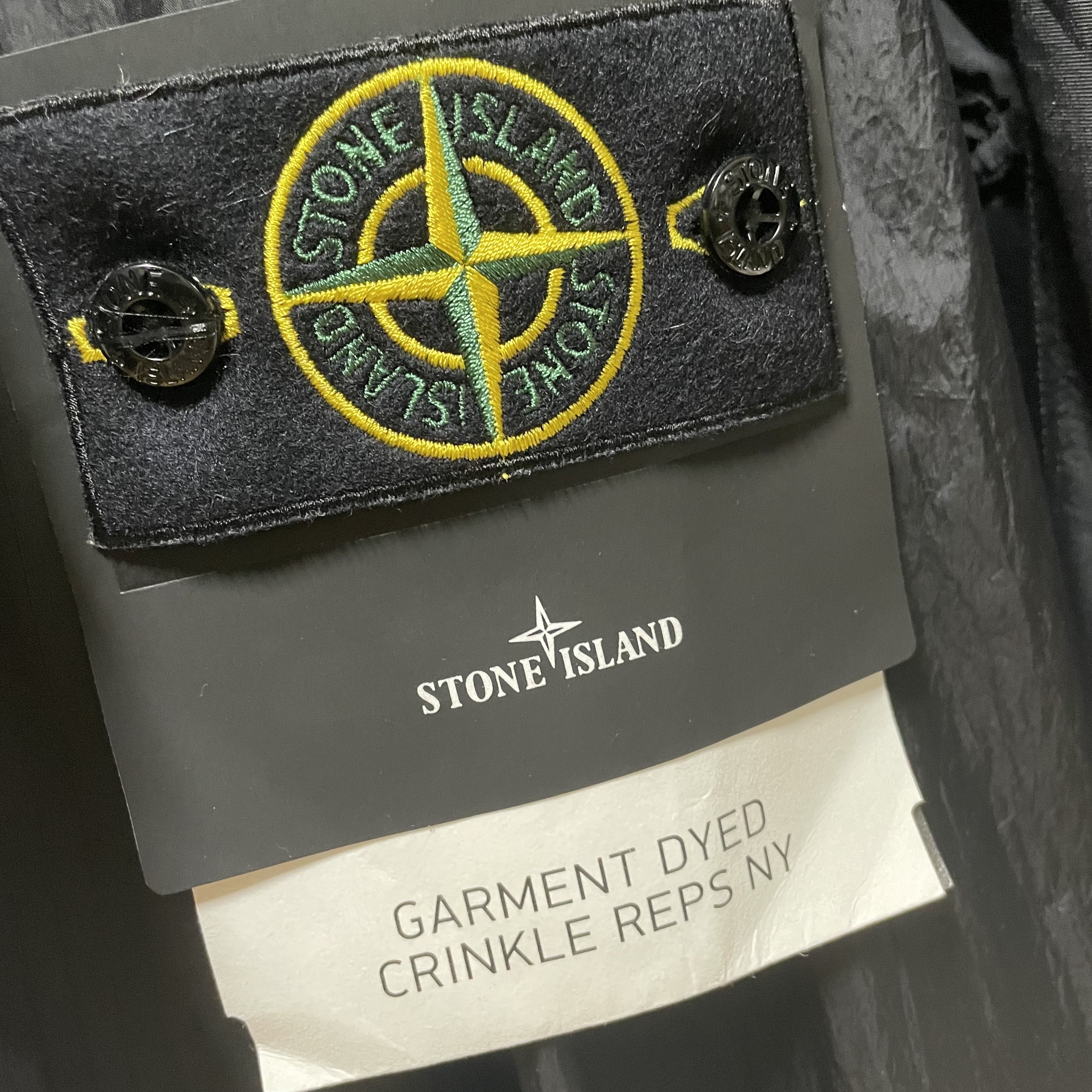 Stone Island 40522 Crinkle Reps Nylon Garment Dyed Hooded Jacket Black - 23SS 착용 스타일