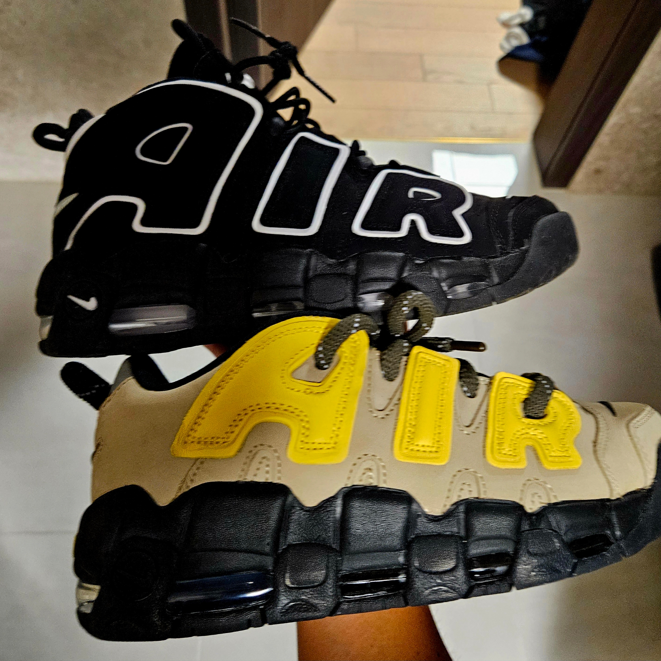 Nike x Ambush Air More Uptempo Low Vivid Sulfur and Limestone 착용 스타일 - 5
