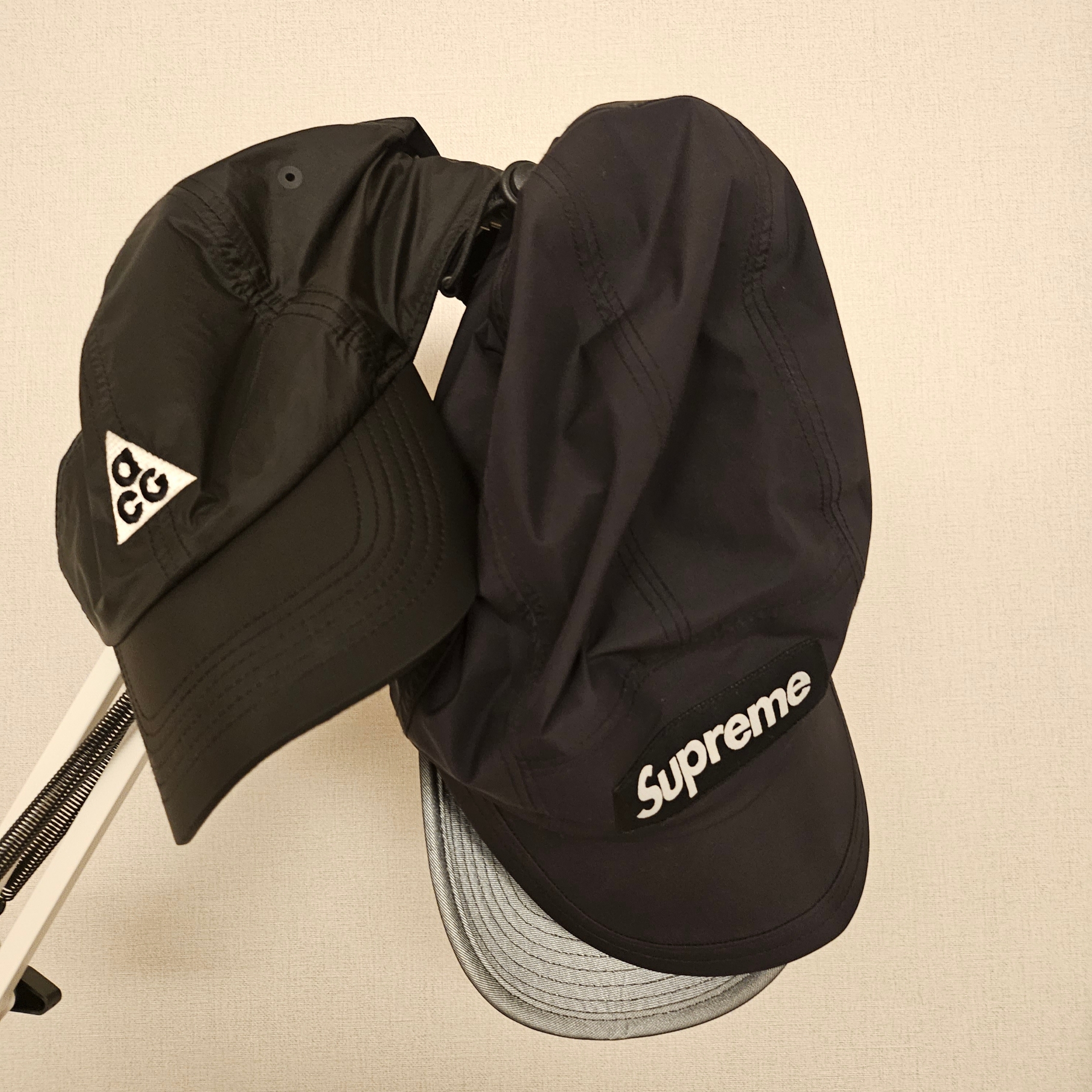 Nike ACG Trail Cap Black, Supreme Gore-Tex Camp Cap Black - 22FW 착용 스타일