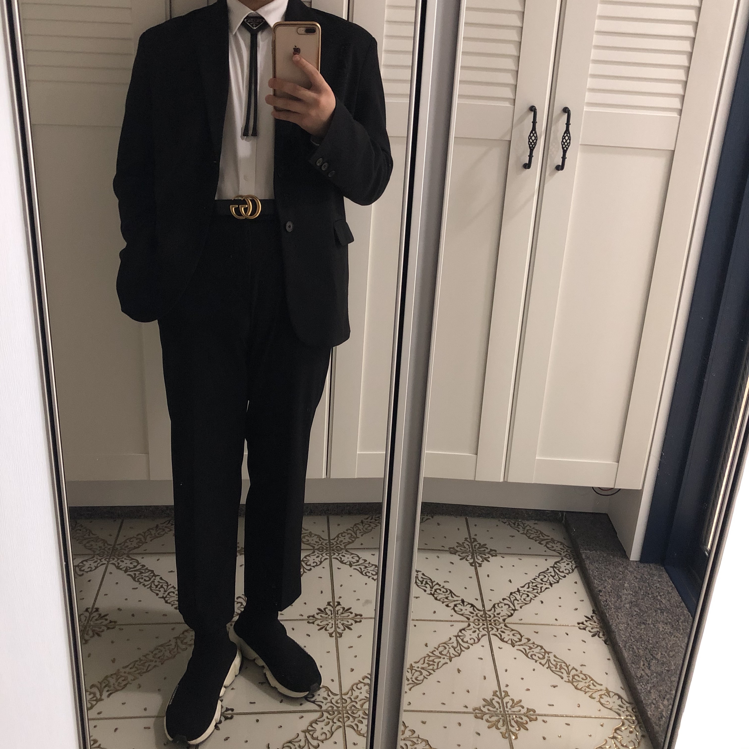 Balenciaga Speed Trainer Black White 2021/2022, Prada Saffiano Leather Bolo Tie Black 착용 스타일 - 1