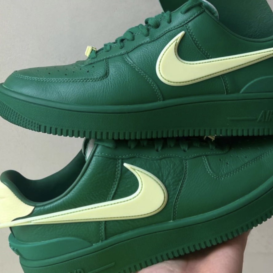 Nike x Ambush Air Force 1 Low SP Pine Green and Citron 착용 스타일