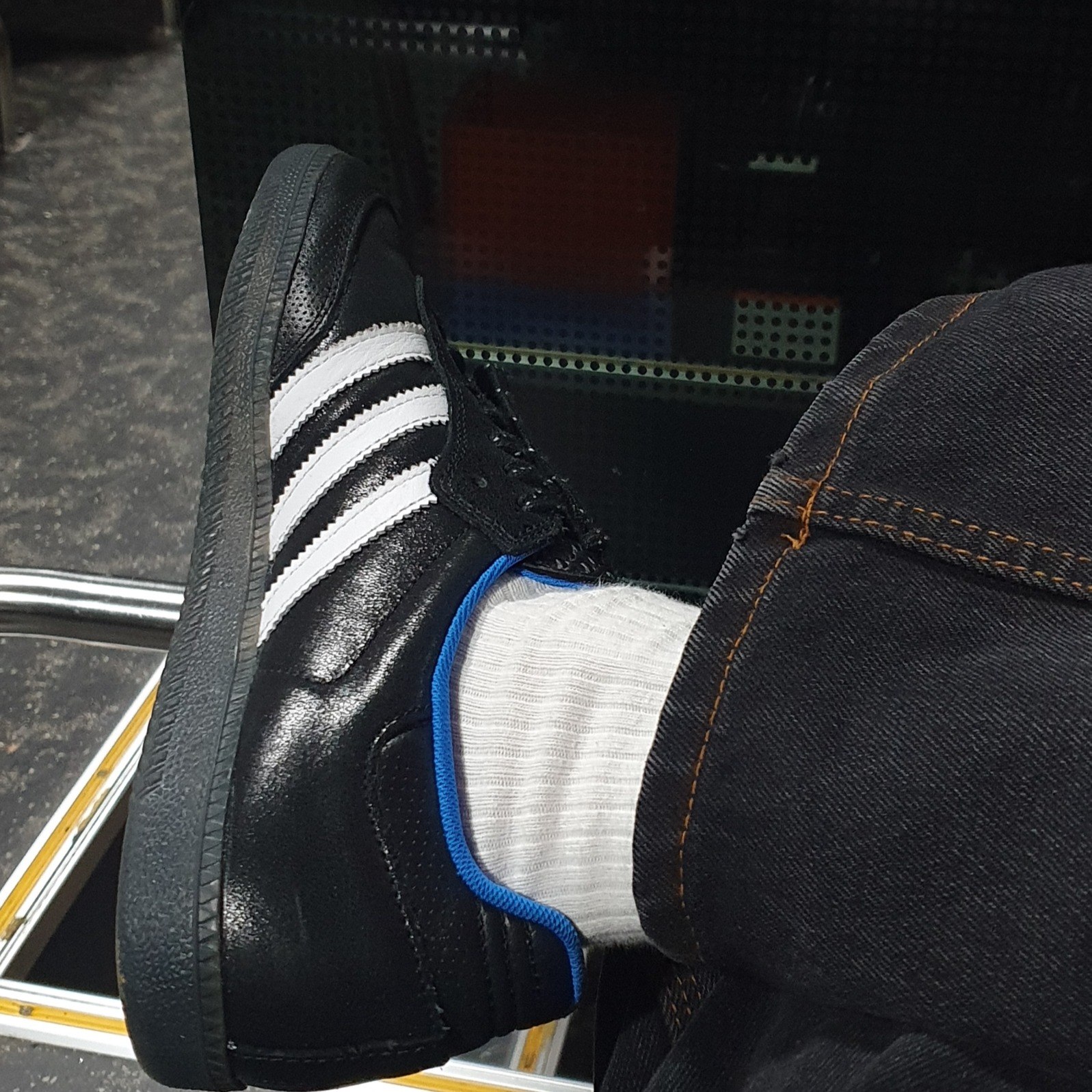 Adidas Samba ADV RYR Core Black Cloud White 착용 스타일