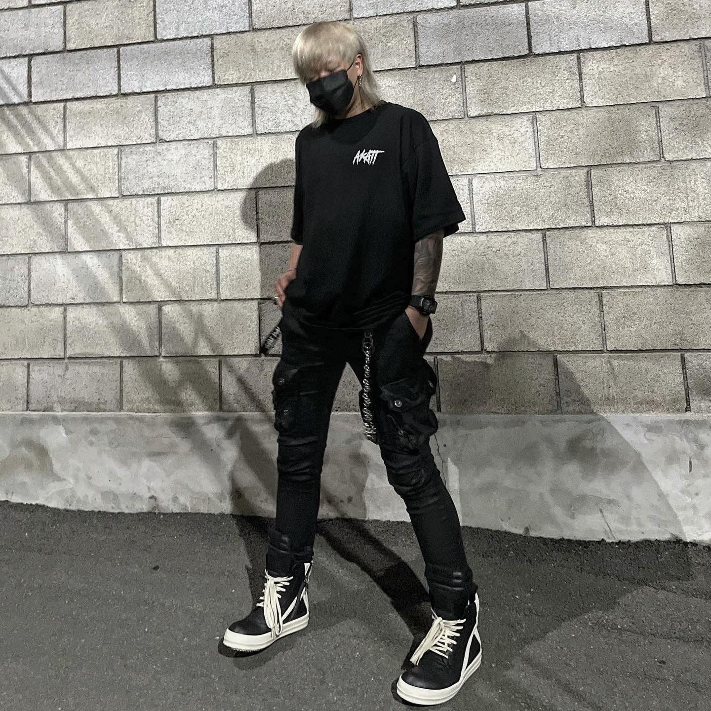 Rick Owens Geobasket Full Grain Calf Leather Strobe Sneakers Black Milk White 착용 스타일 - 1