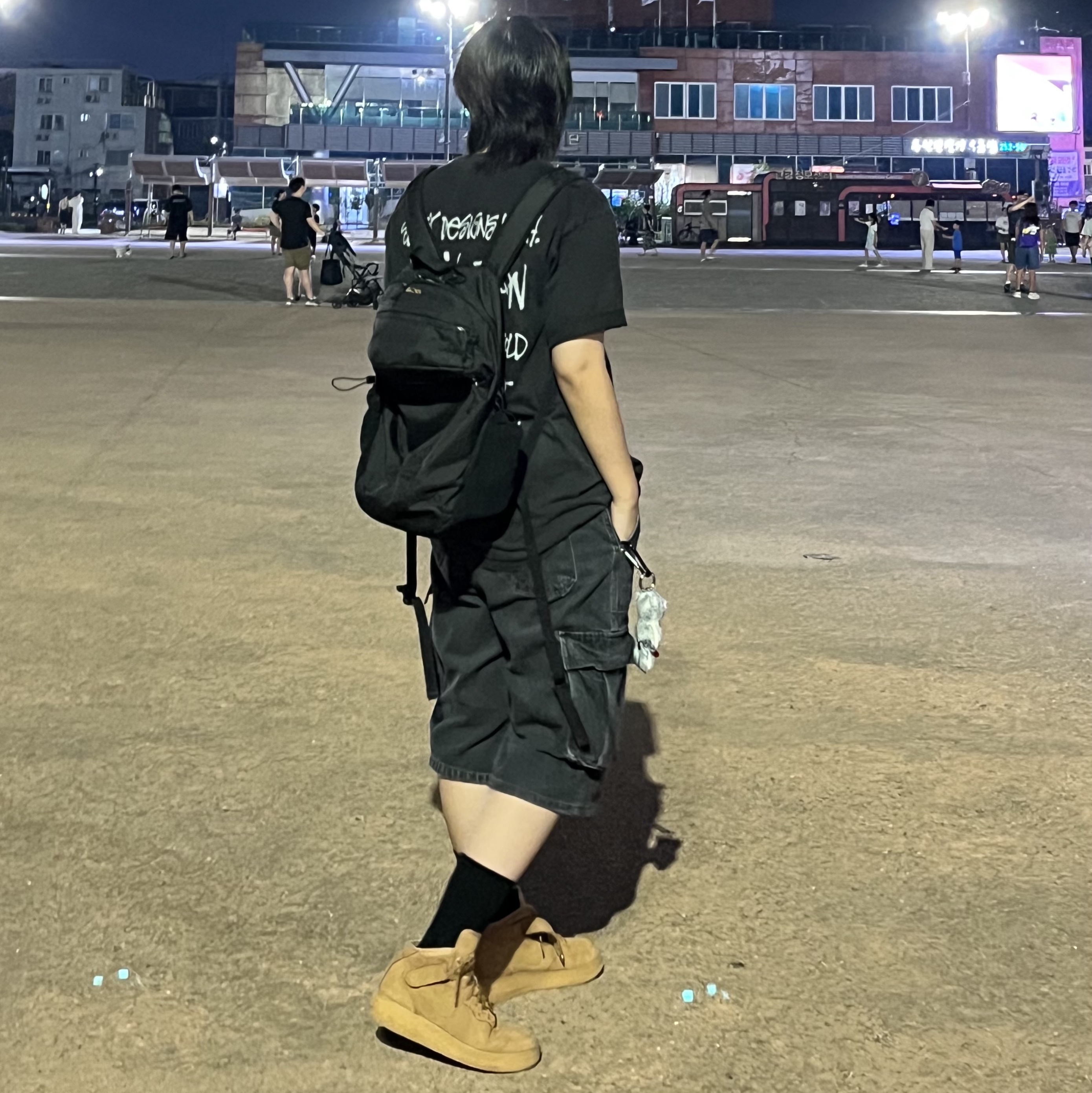 Arc'teryx Mantis 26 Backpack Black, Stussy 100% Pigment Dyed T-Shirt Black 착용 스타일 - 1