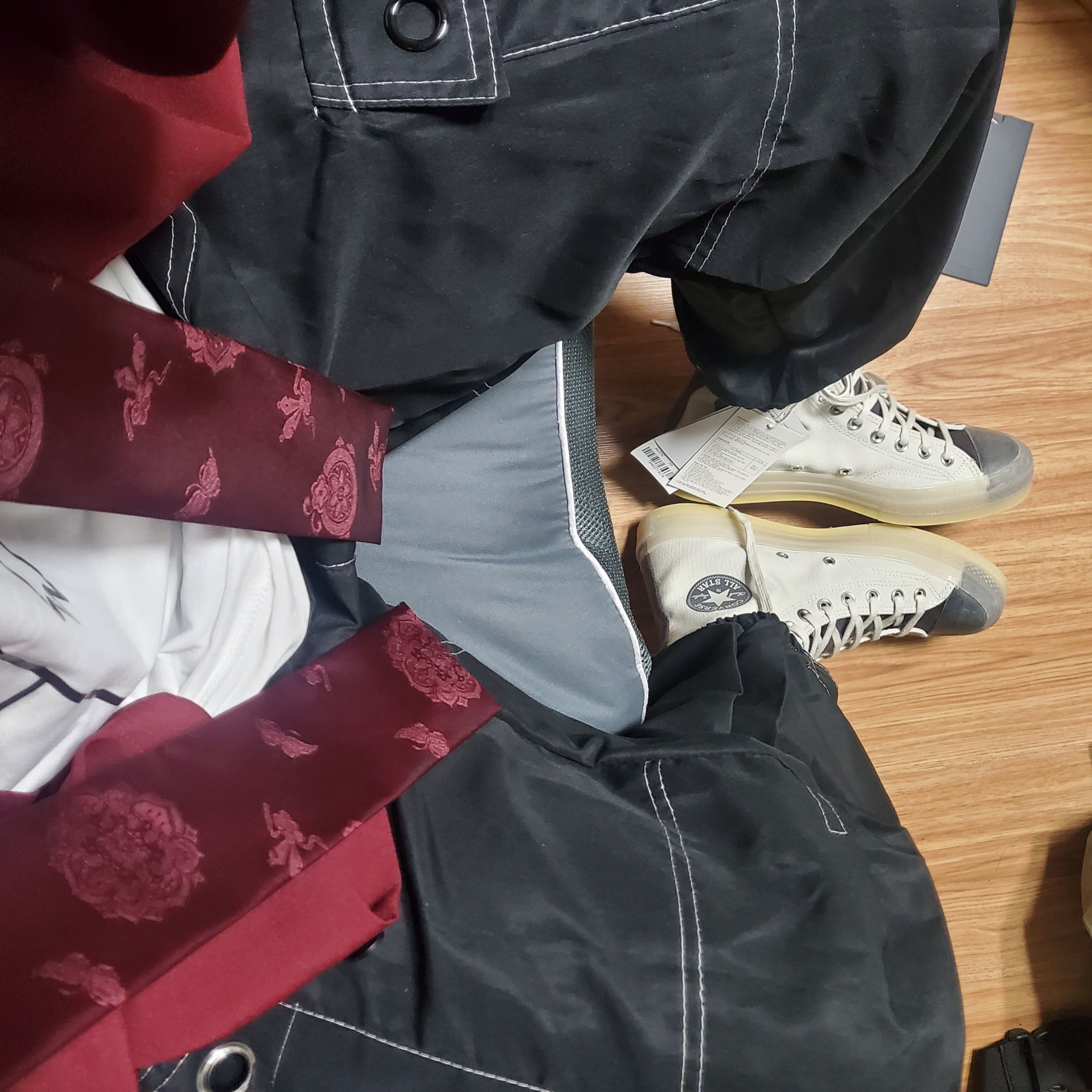 Converse x A-Cold-Wall Chuck 70 Hi Silver Birch 착용 스타일