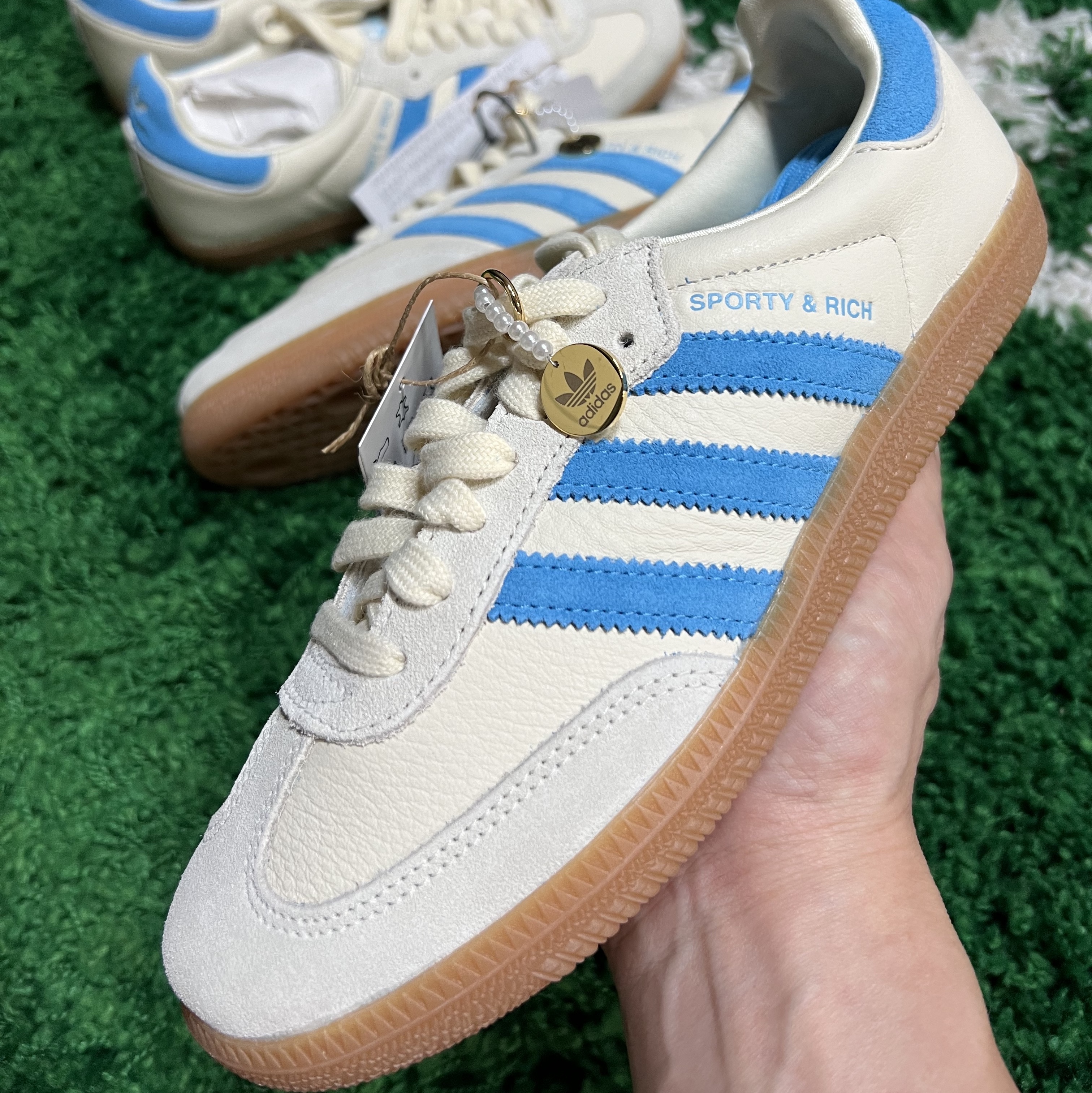 Adidas x Sporty & Rich Samba Cream Blue 착용 스타일