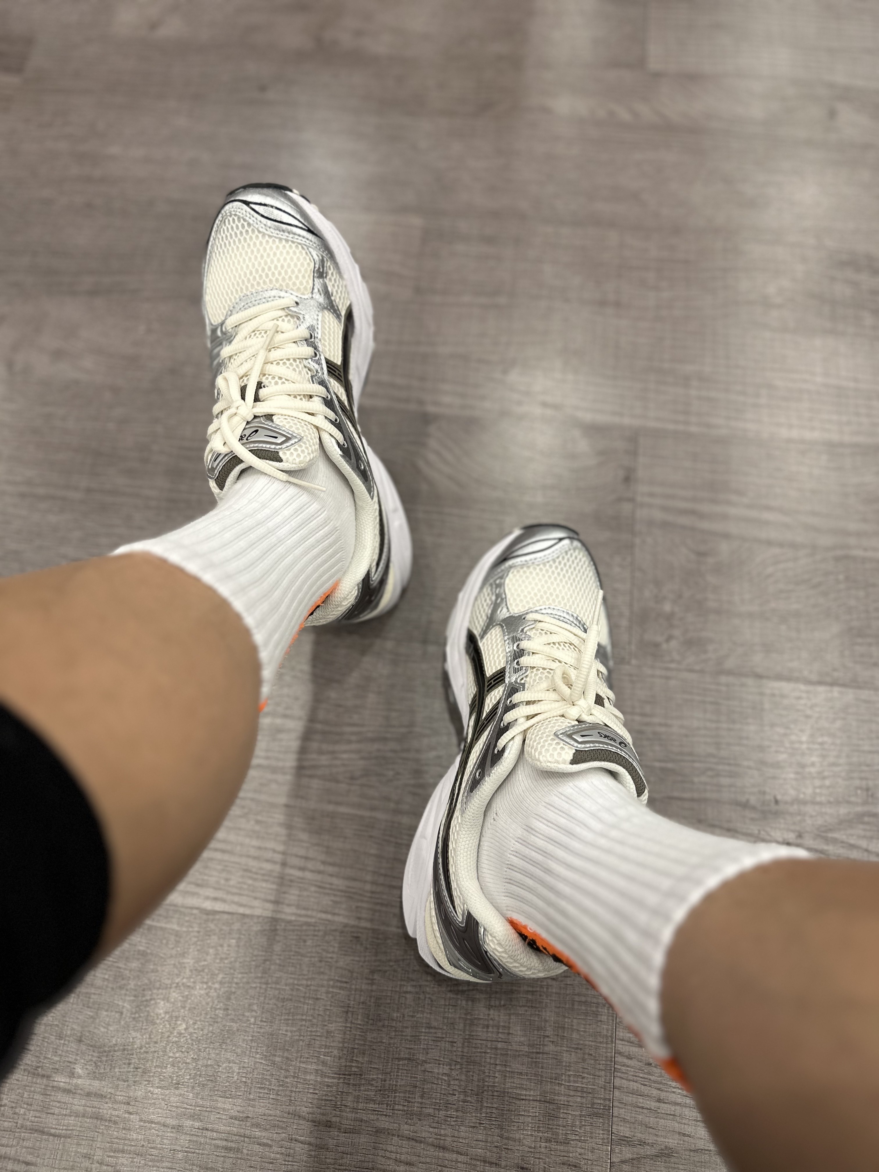 Asics Gel-Kayano 14 Cream Black 착용 스타일