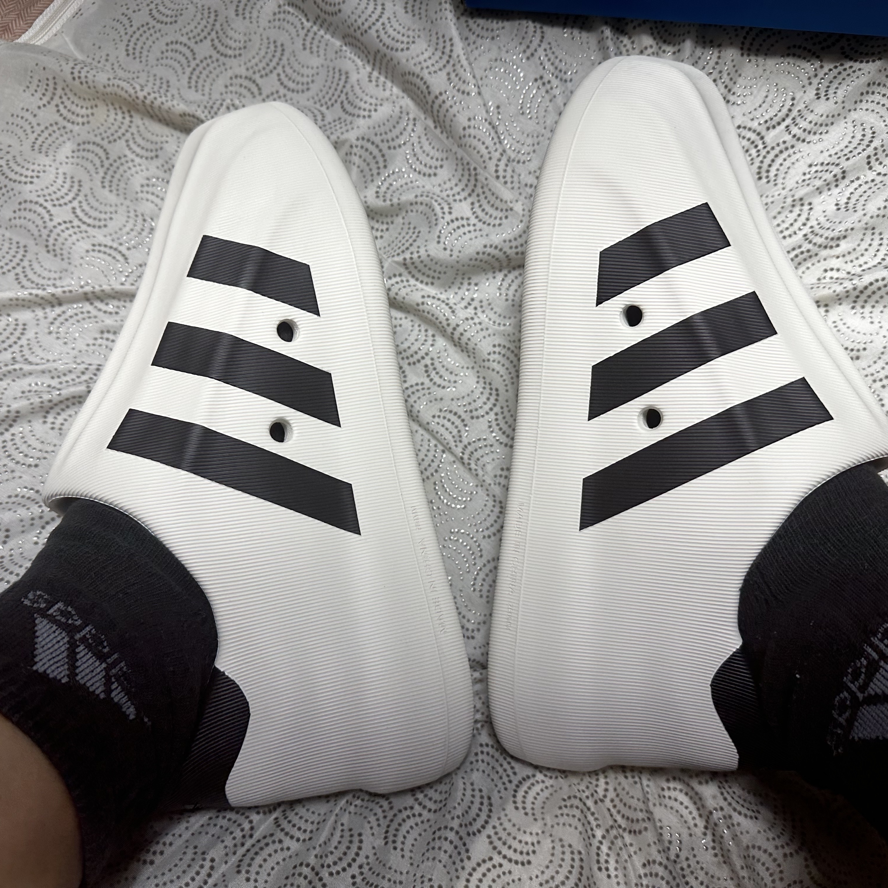 Adidas Adifom Superstar Core White 착용 스타일 - 2