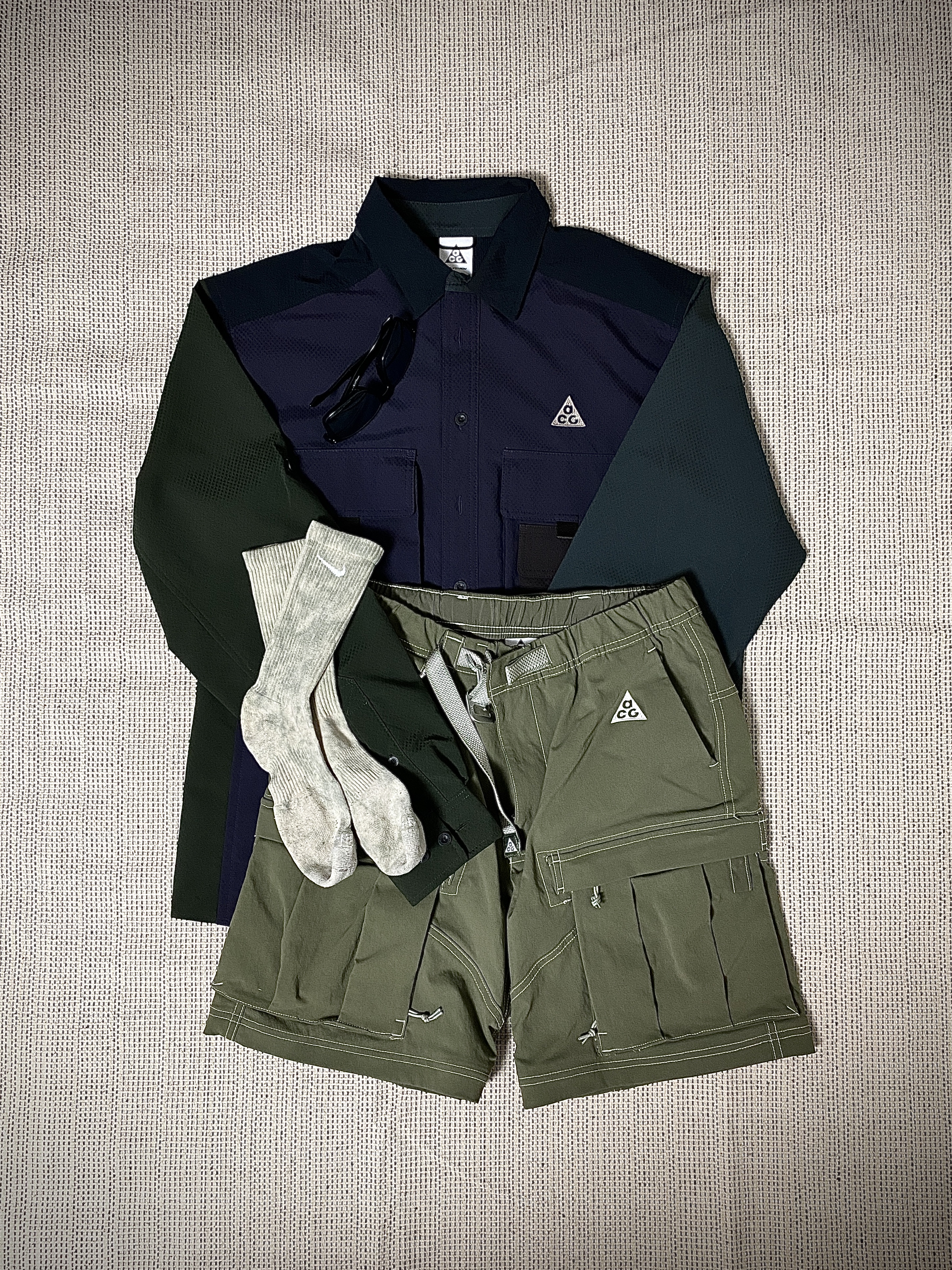 Nike ACG Devastation Trail Work Shirt Cave Purple - Asia, Nike ACG Smith Summit Cargo Pants Medium Olive - Asia 착용 스타일 - 3