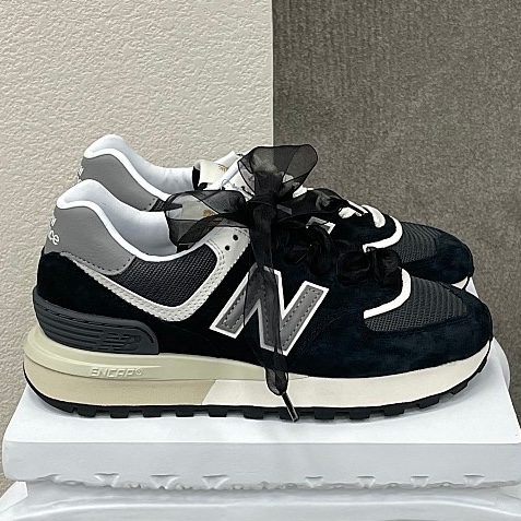 New Balance 574 Legacy Black 착용 스타일