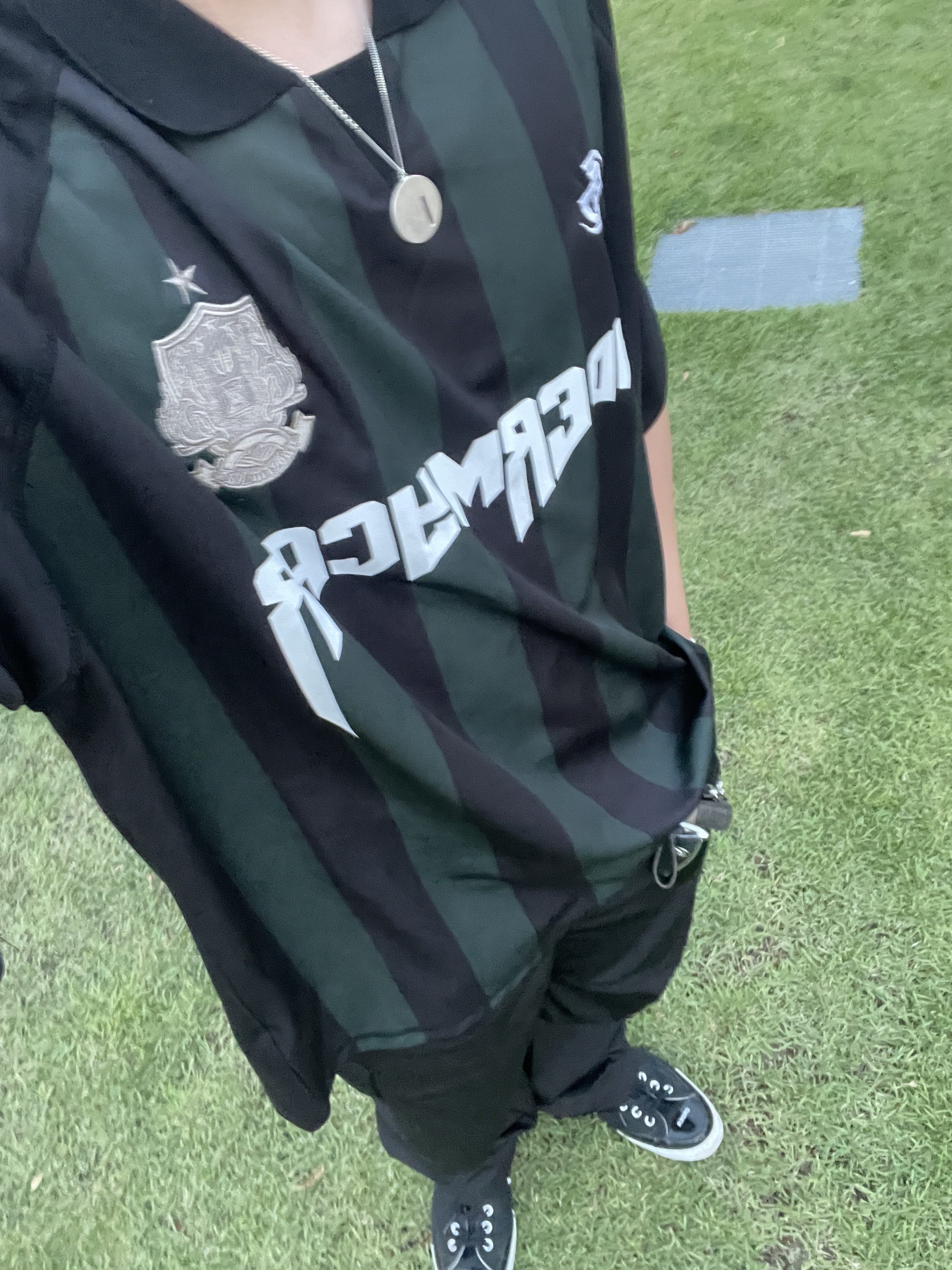Undermycar Wolfen Bold Stripe Football Jersey Sycamore - 23FW (The Hyundai Seoul Exclusive), Converse x Undercover Chuck 70 Ox Black 착용 스타일 - 1