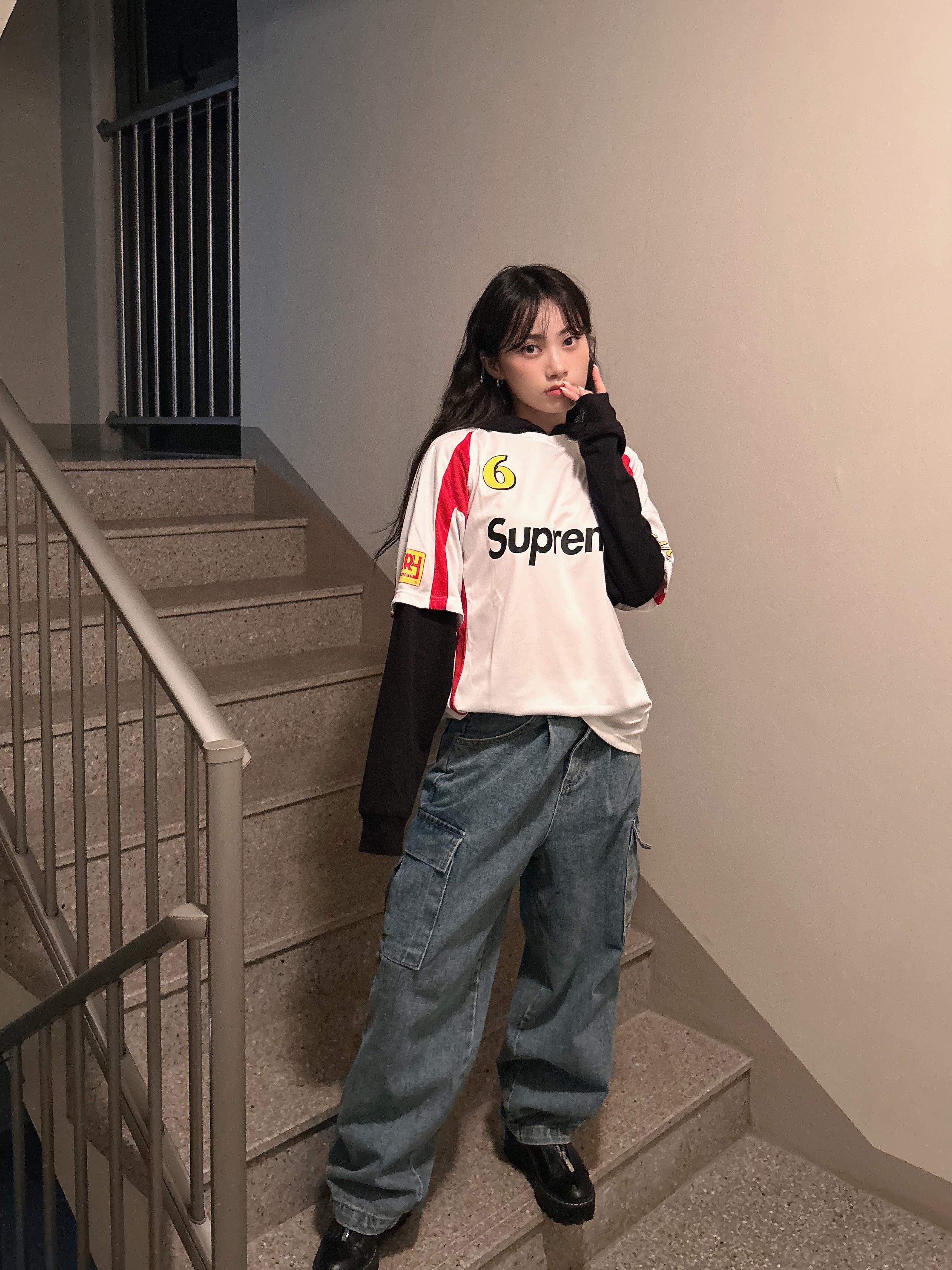 Supreme Hooded Soccer Jersey White - 23FW 착용 스타일 - 1