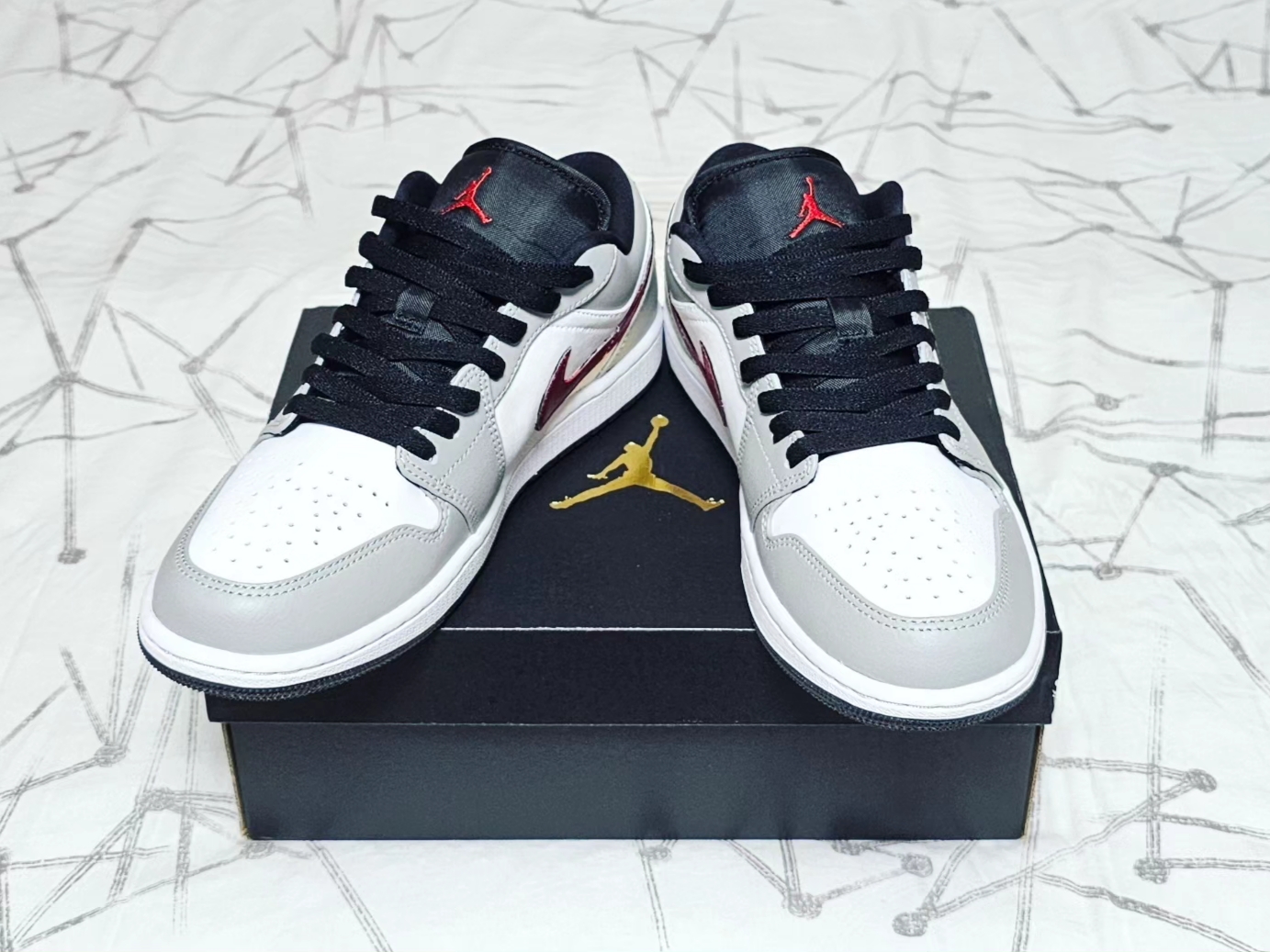 Jordan 1 Low Light Smoke Grey 착용 스타일 - 3