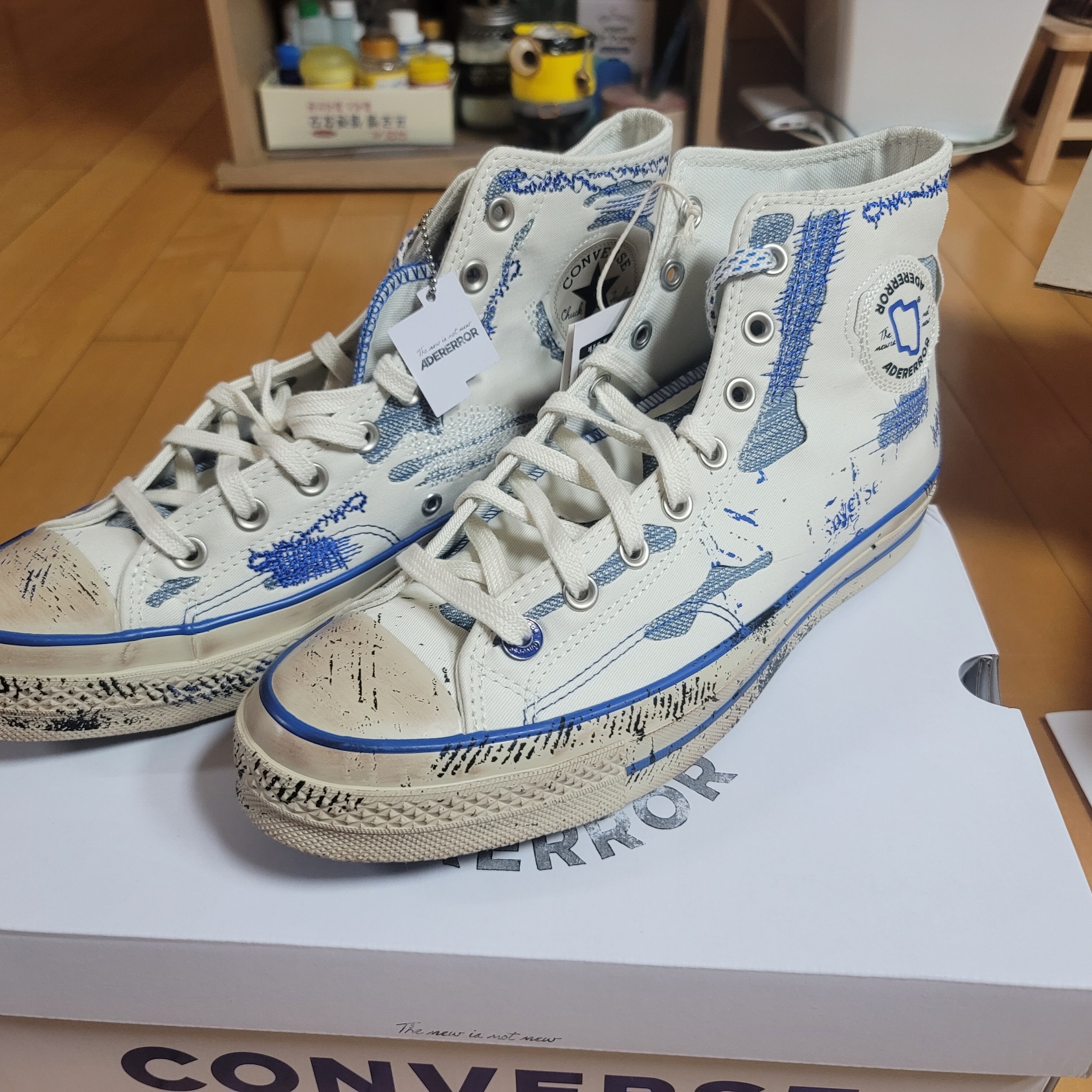 Converse x Ader Error Chuck 70 High White 착용 스타일 - 2
