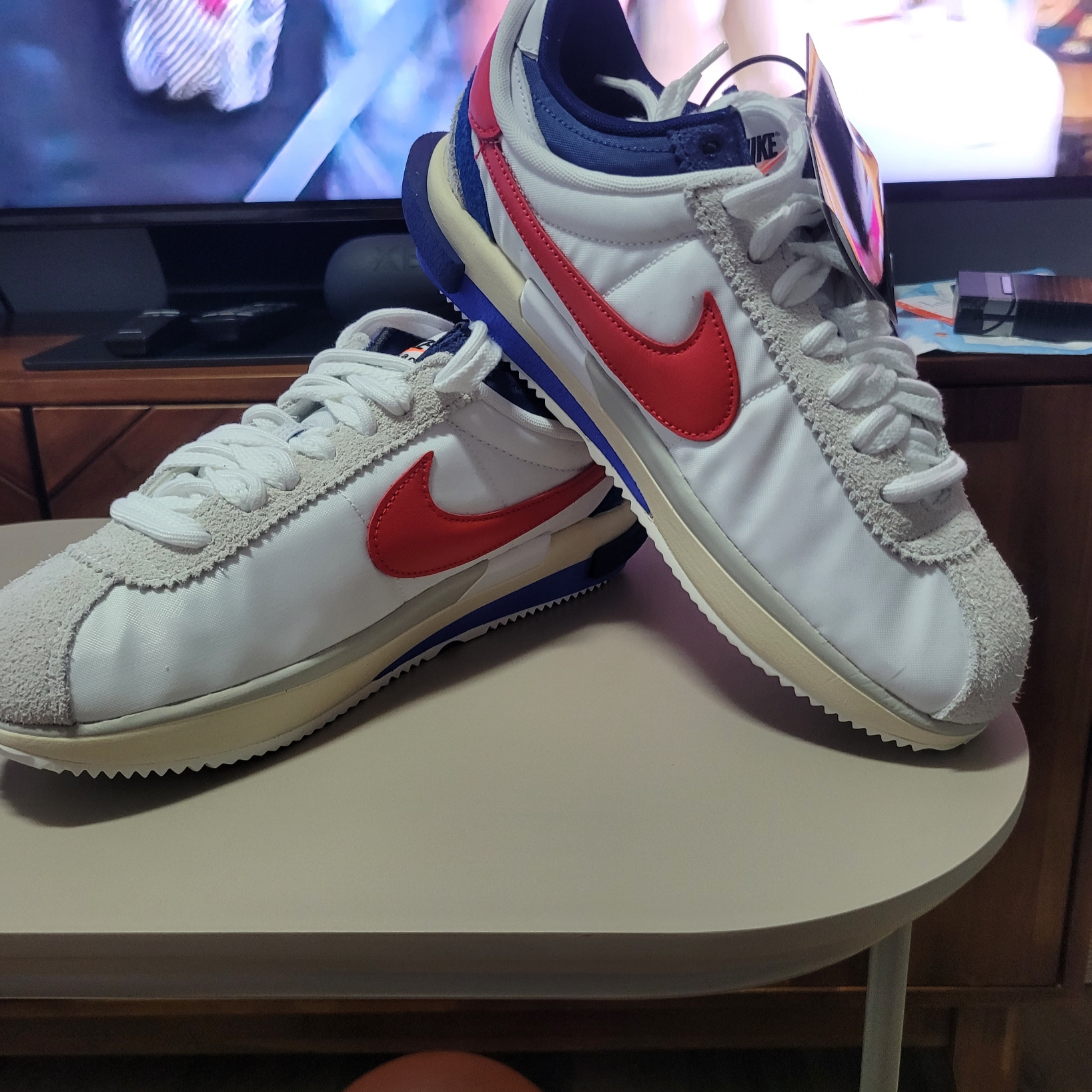 Nike x Sacai Zoom Cortez SP White and University Red 착용 스타일