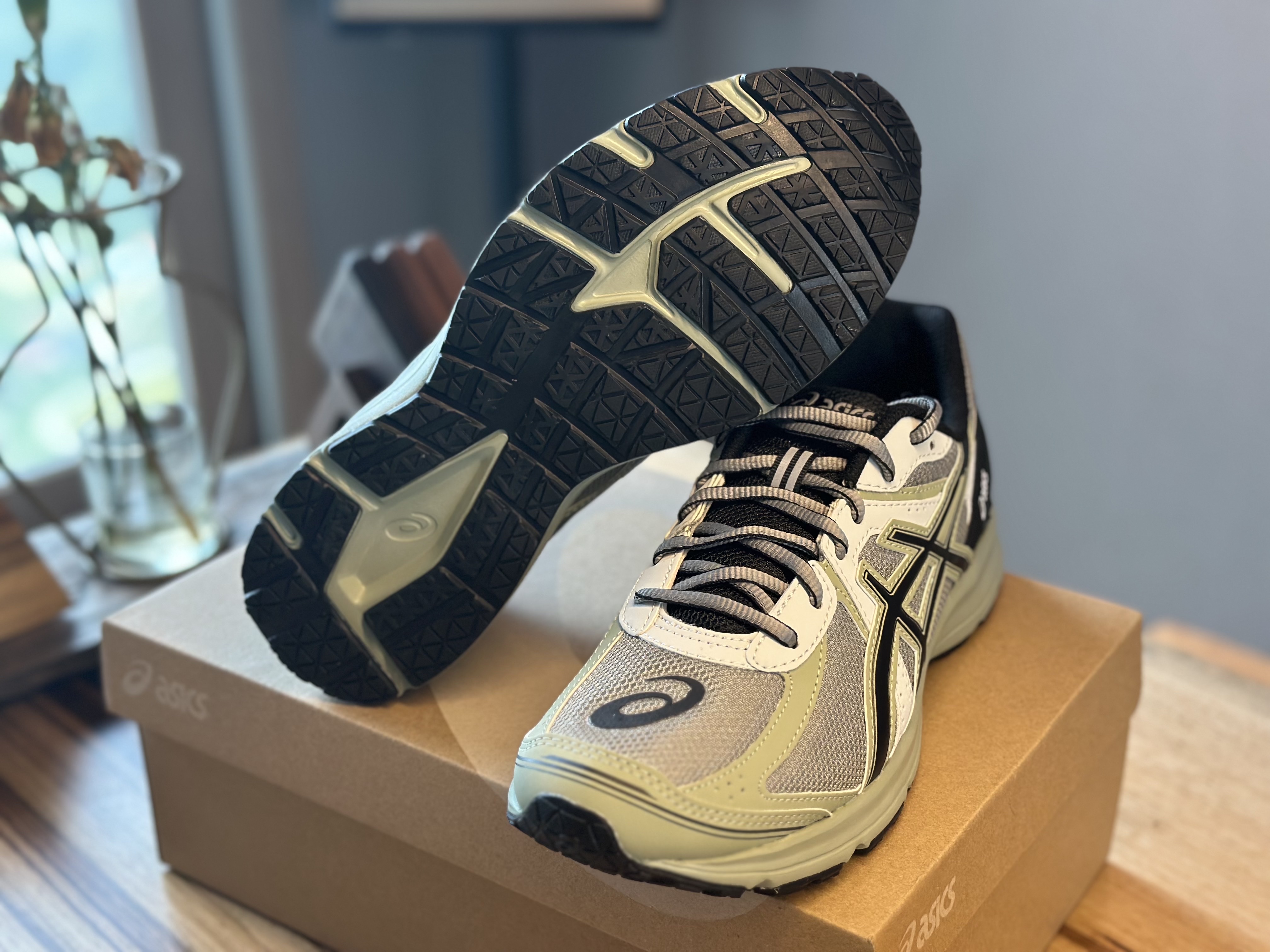 Asics Jog 100 S Sheet Rock - 2E Wide 착용 스타일 - 3