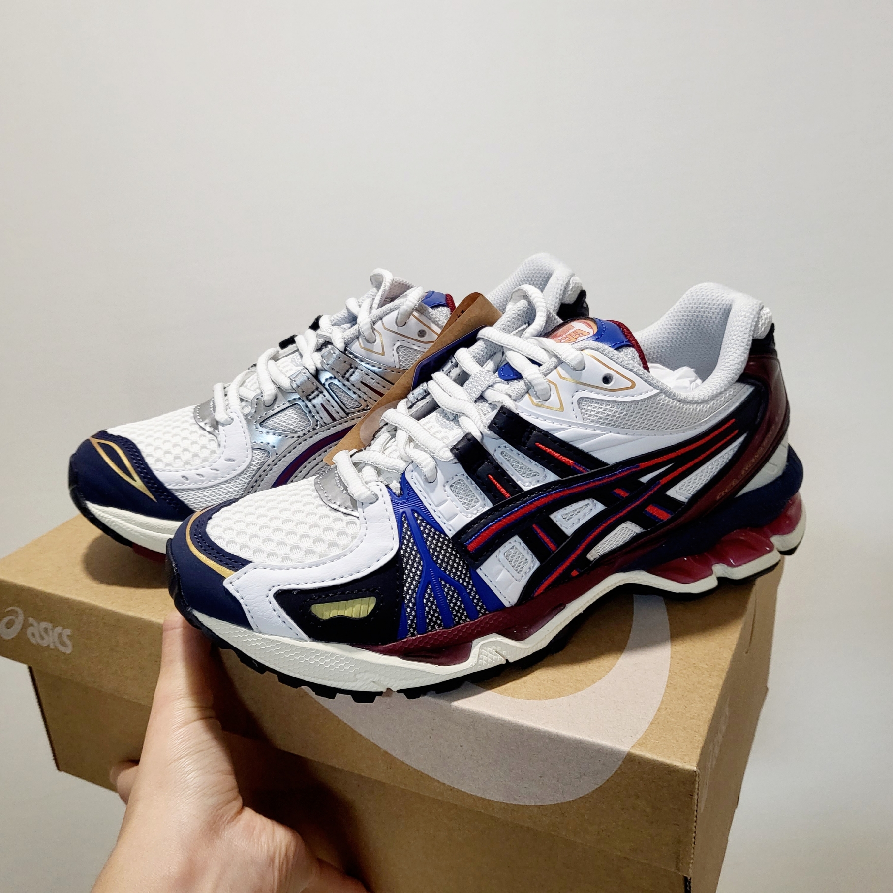 Asics Gel-Kayano Legacy White Black 착용 스타일