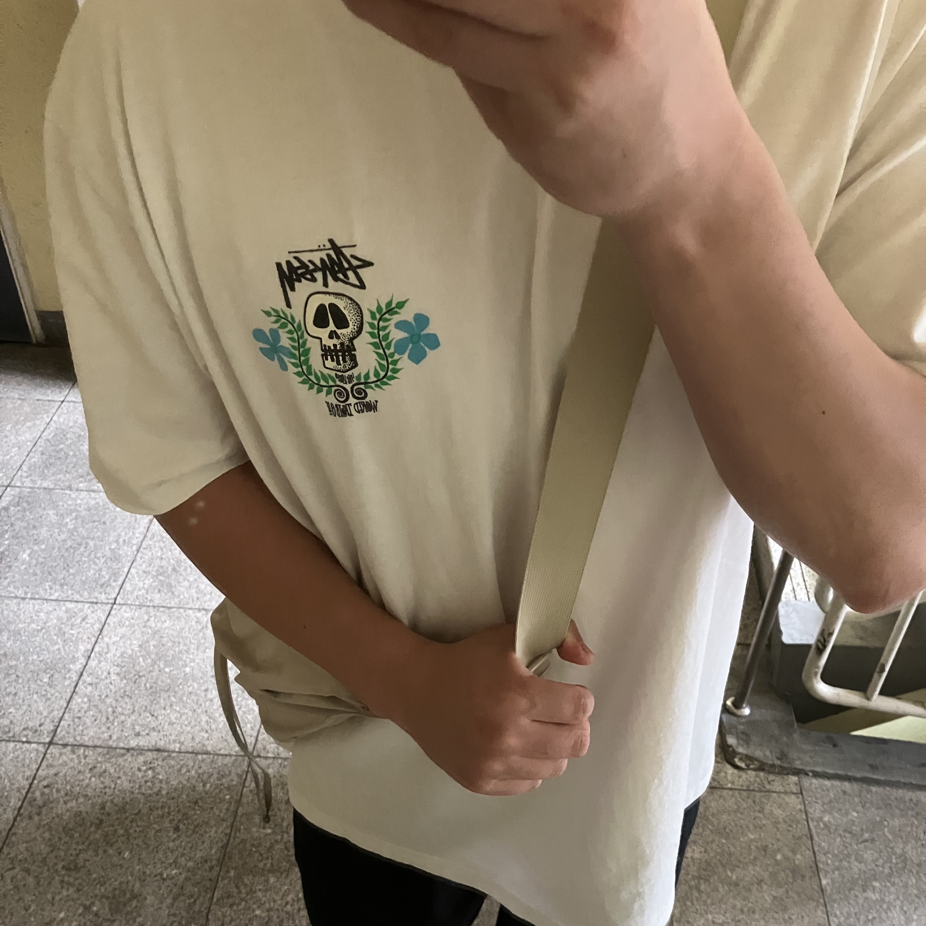 Stussy Skull Crest T-Shirt White 착용 스타일