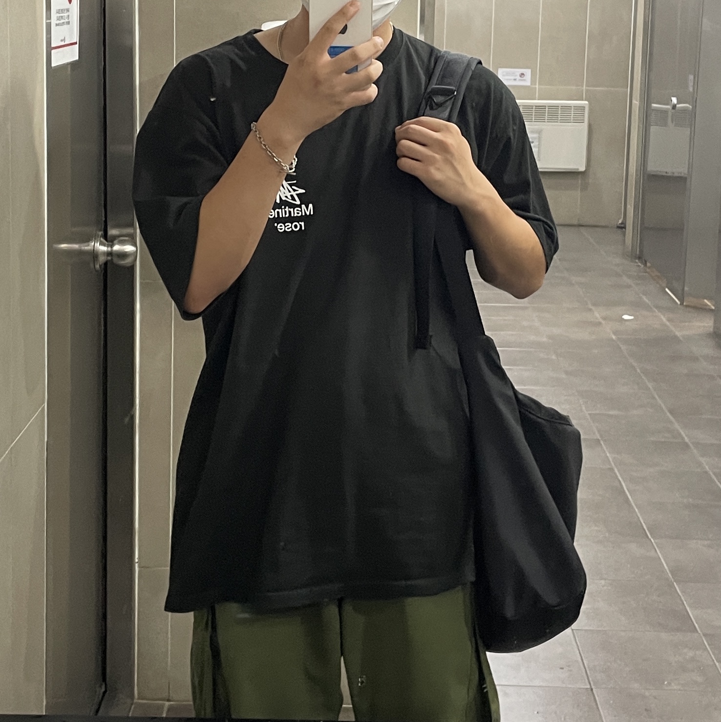 Stussy x Martine Rose Collage Pigment Dyed T-Shirt Black 착용 스타일
