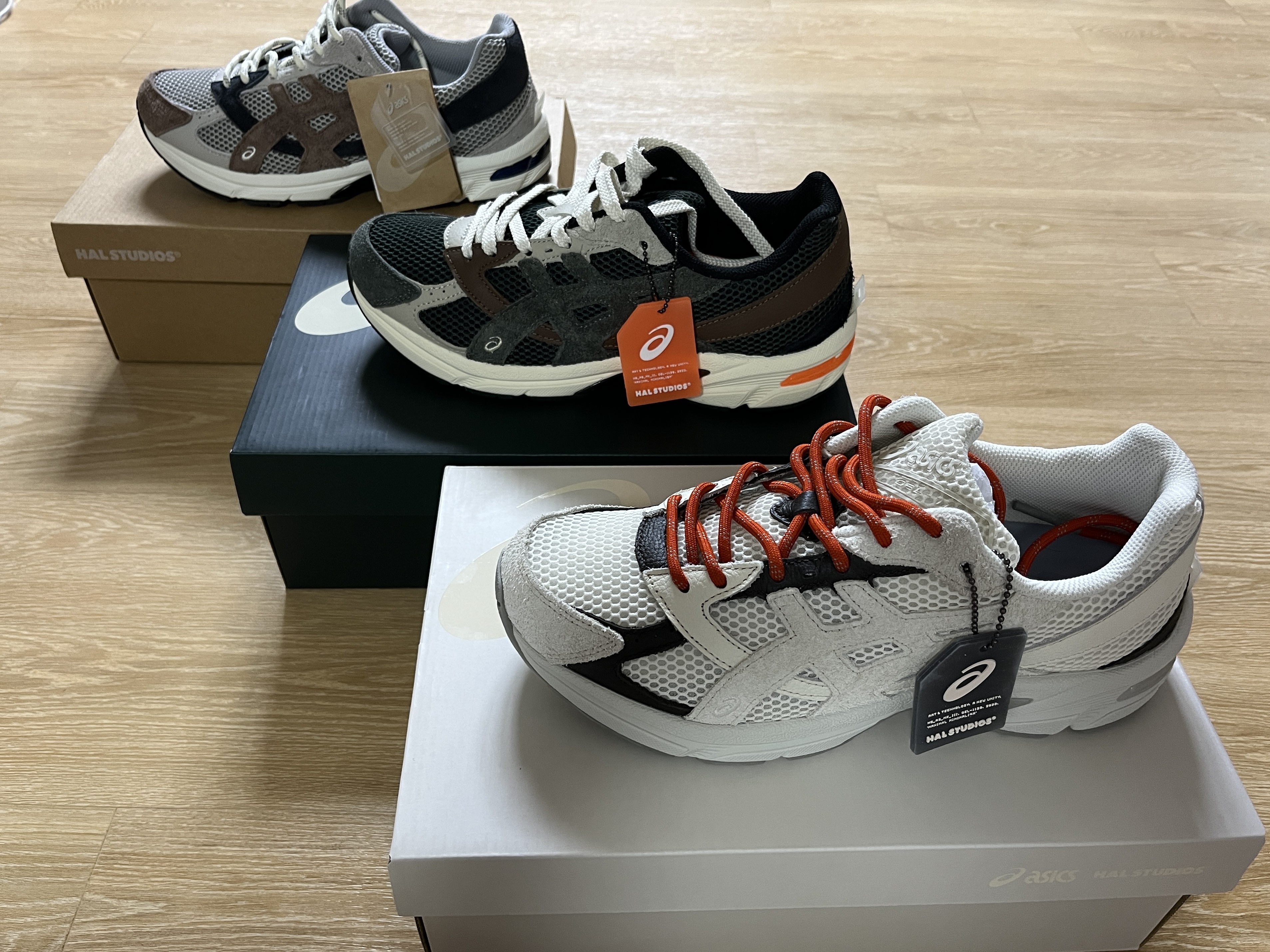 Asics x Hal Studios Gel-1130 Smoke Grey, Asics x Hal Studios Gel-1130 MK-II Forest 착용 스타일