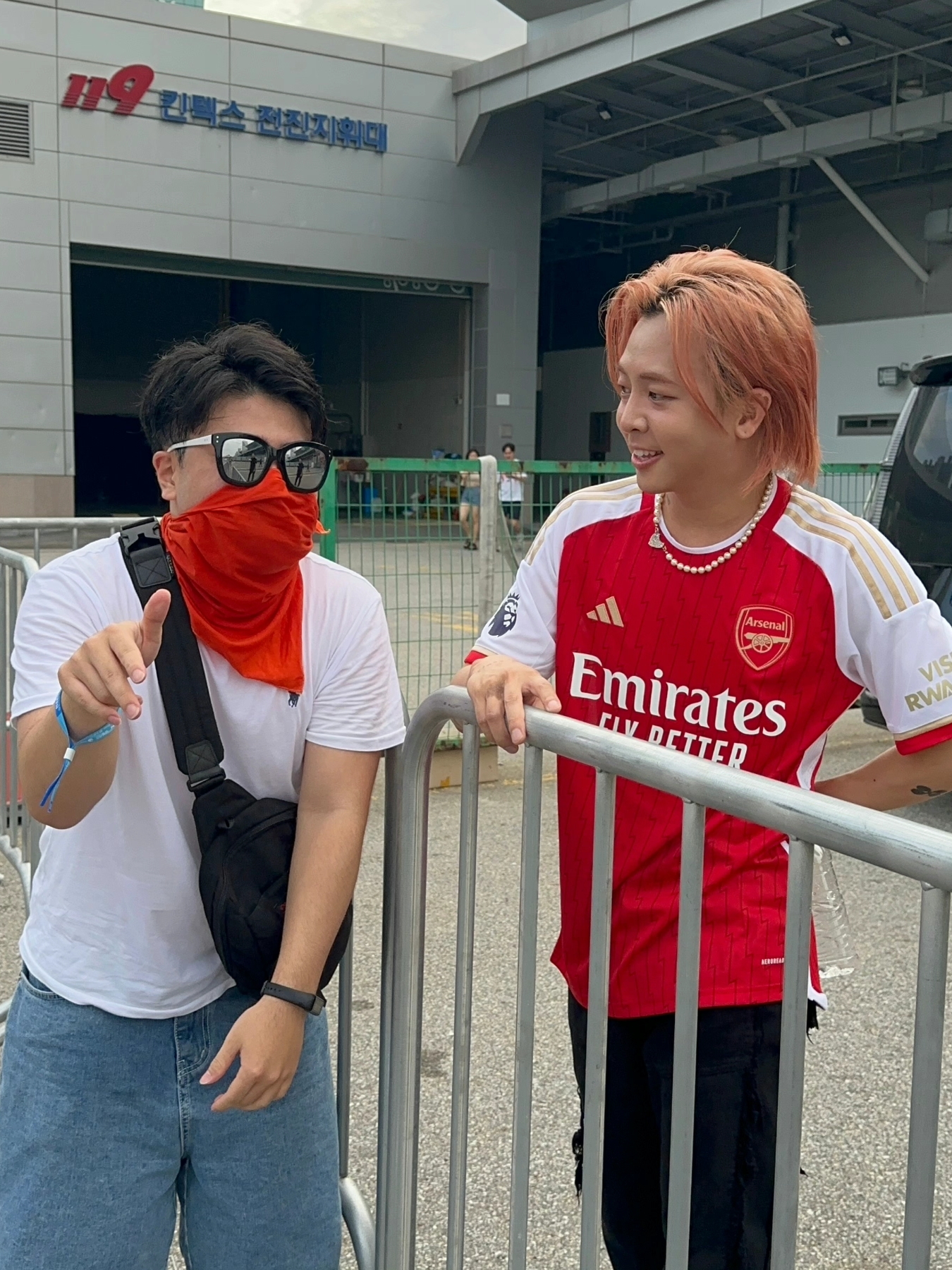 Adidas Arsenal 2023/24 Home Jersey Better Scarlet White - KR Sizing (Non Marking Ver.) 착용 스타일 - 1