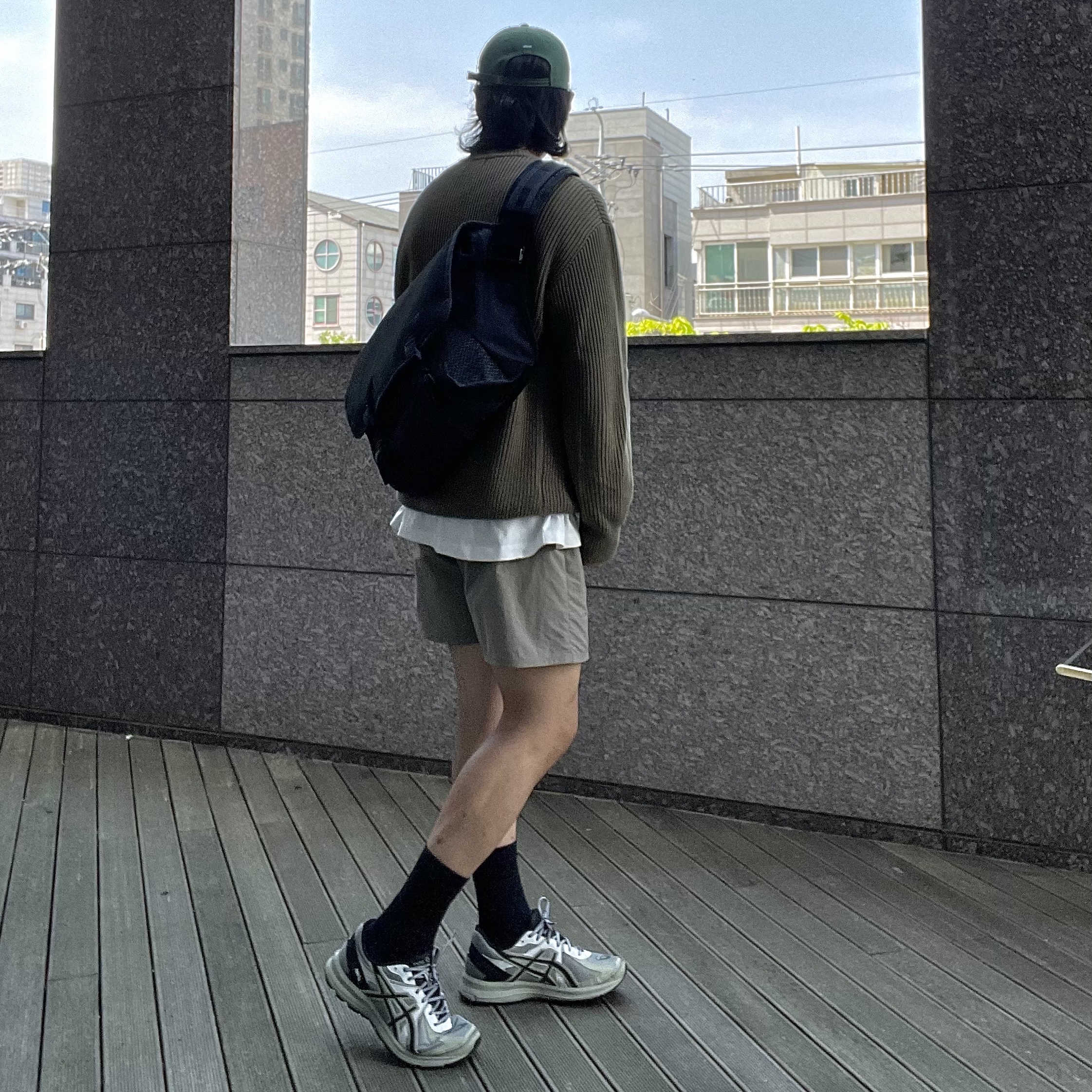 Asics Jog 100 S Sheet Rock - 2E Wide 착용 스타일 - 1