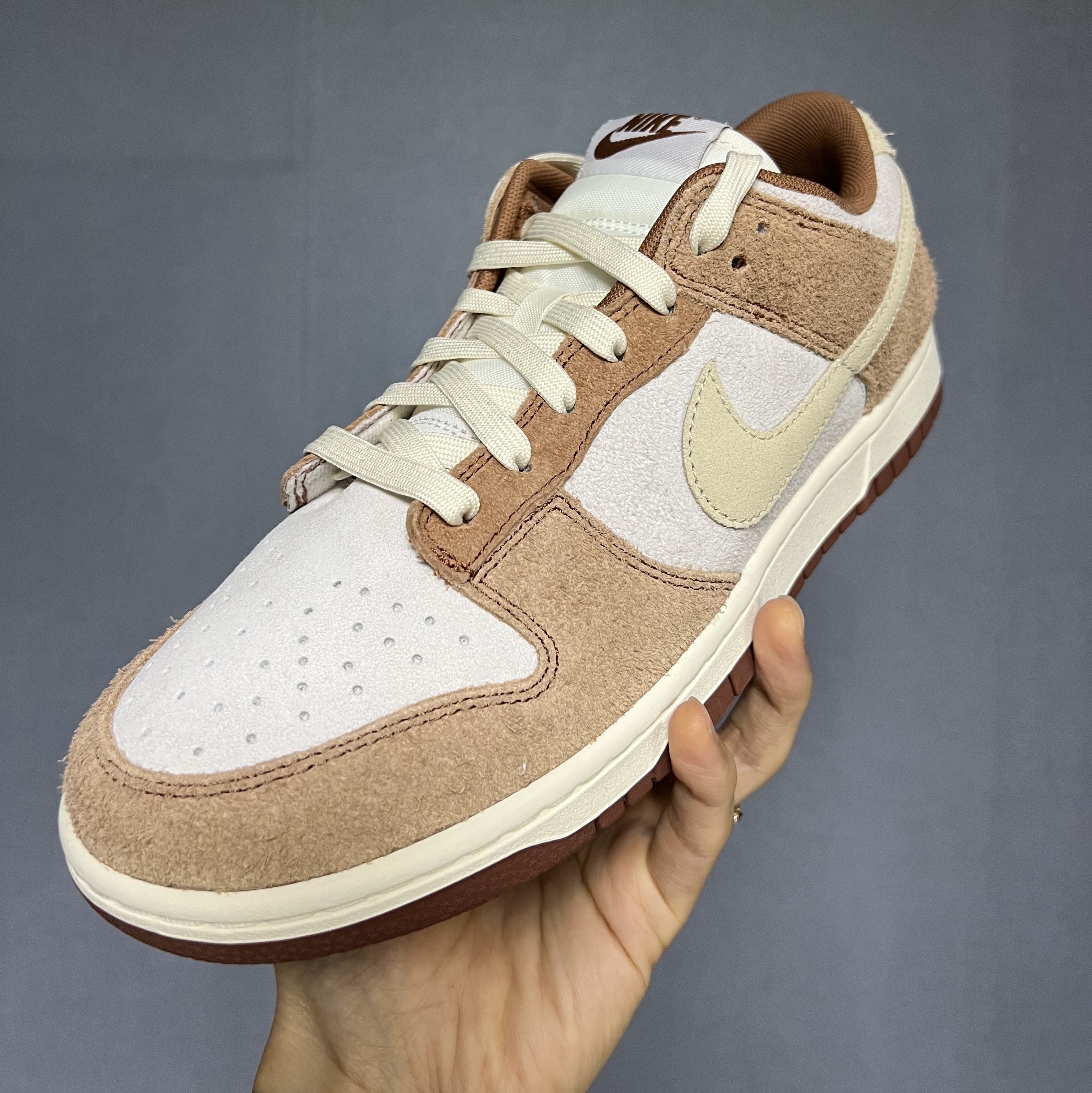 Nike Dunk Low Pro Premium Medium Curry 착용 스타일