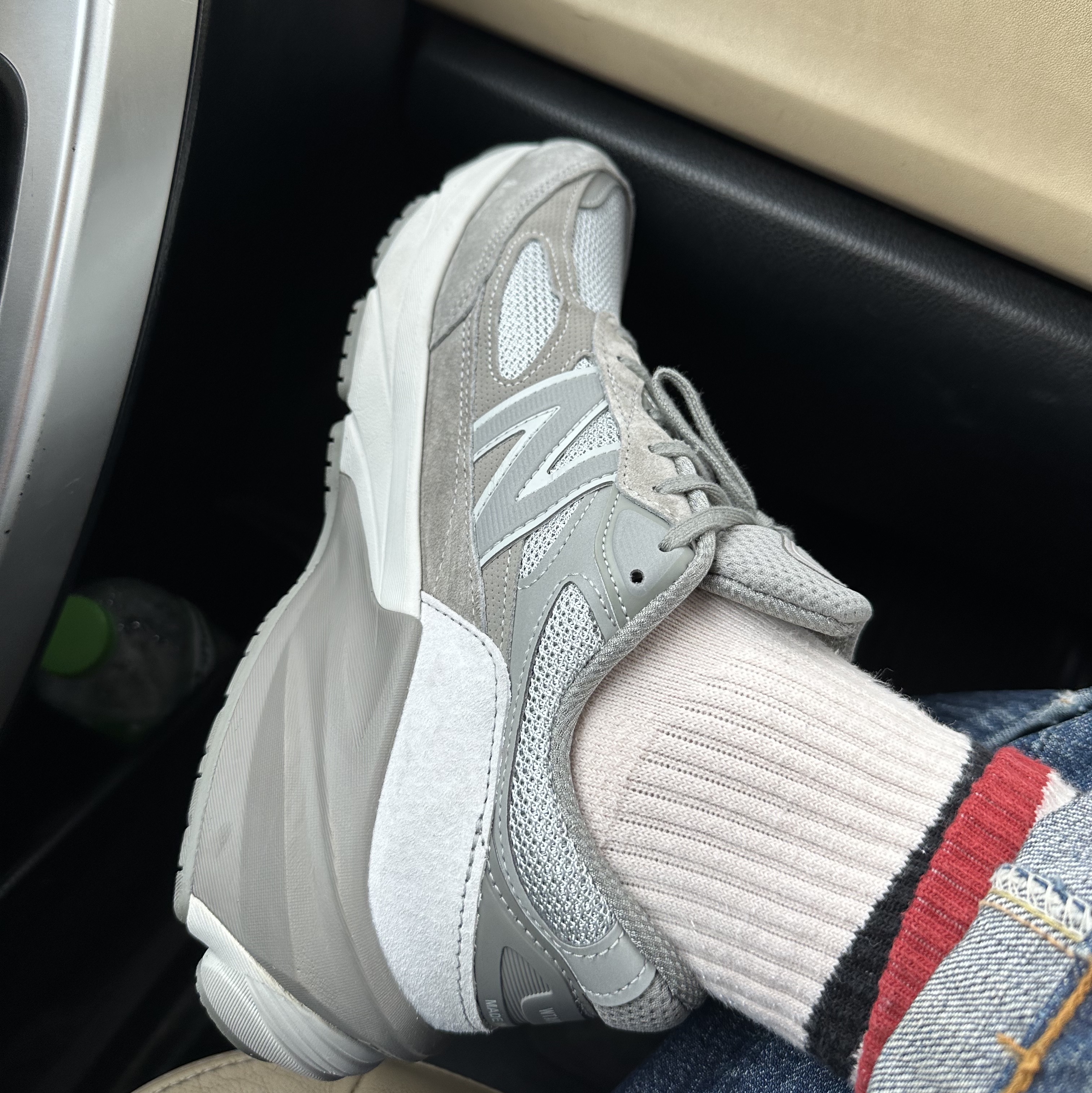 New Balance x WTAPS 990v6 Made in USA Moon Mist Mirage Gray 착용 스타일
