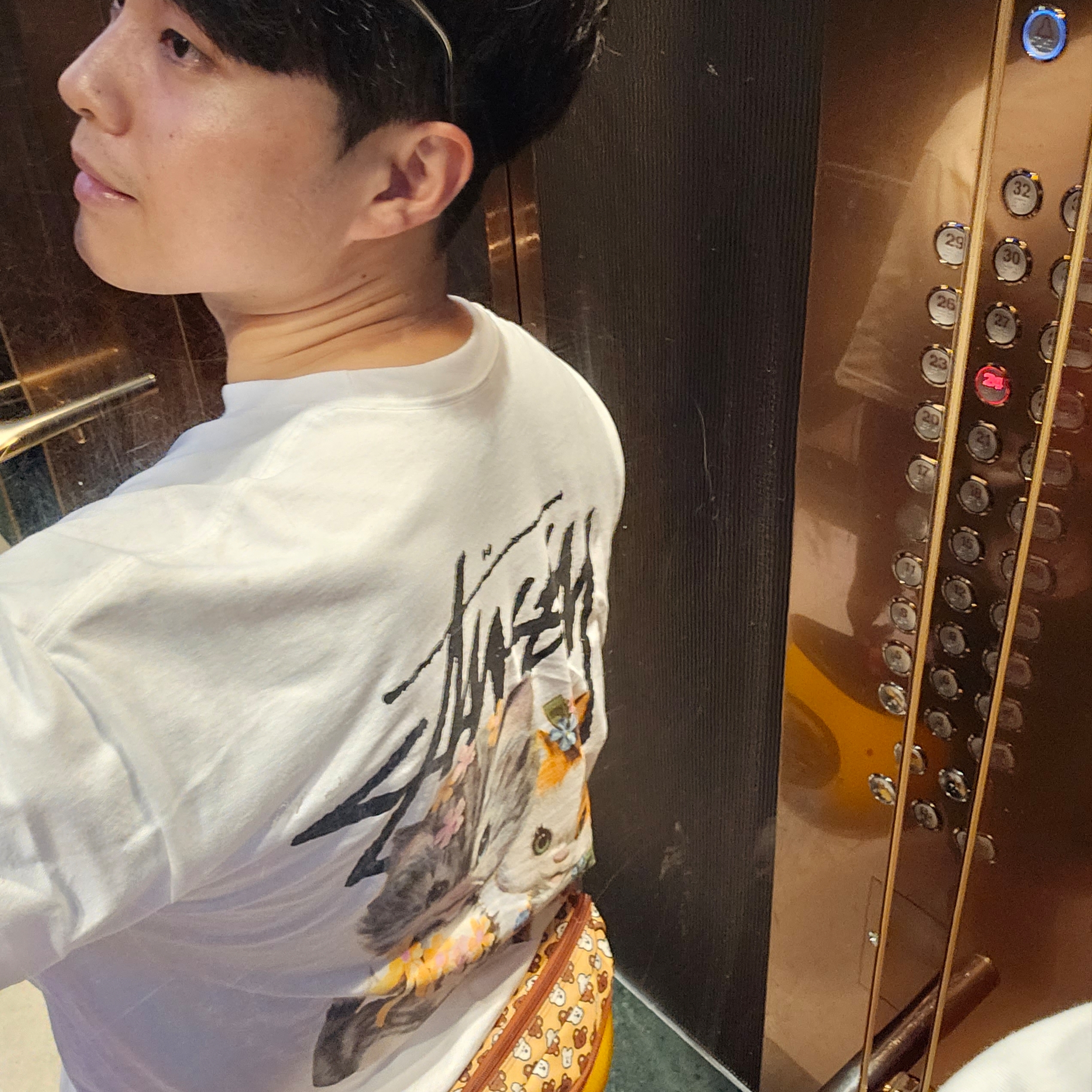 Stussy Kittens T-Shirt White 착용 스타일