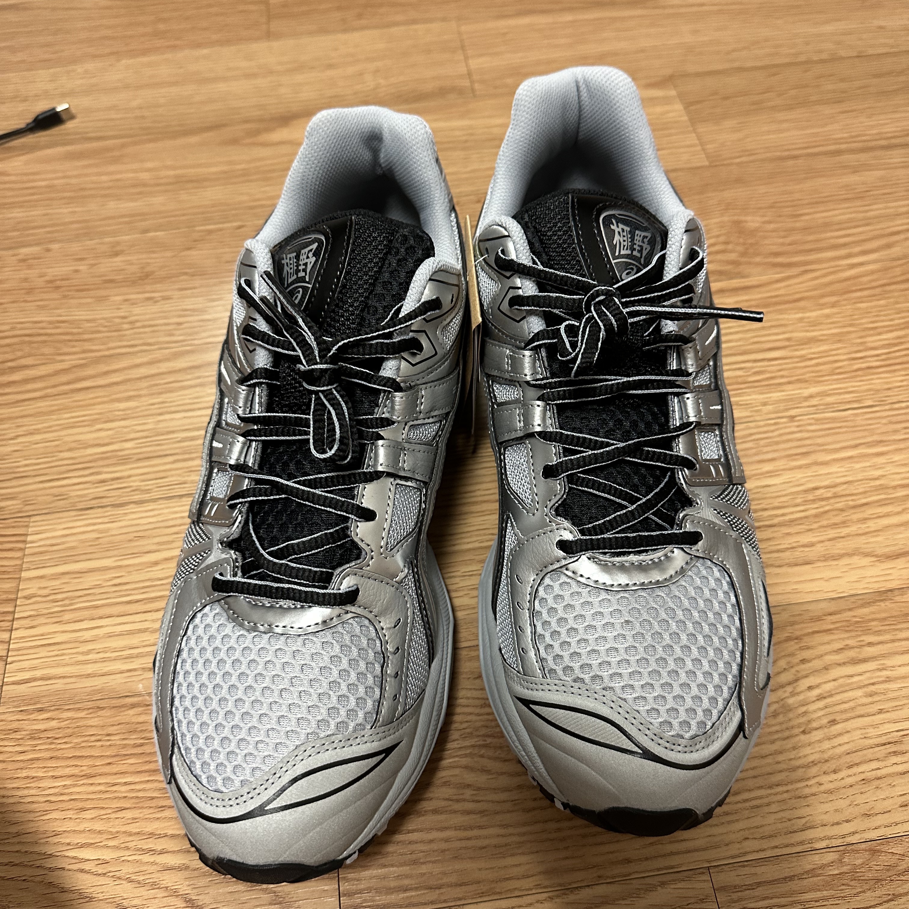 Asics Gel-Kayano Legacy Pure Silver 착용 스타일 - 3