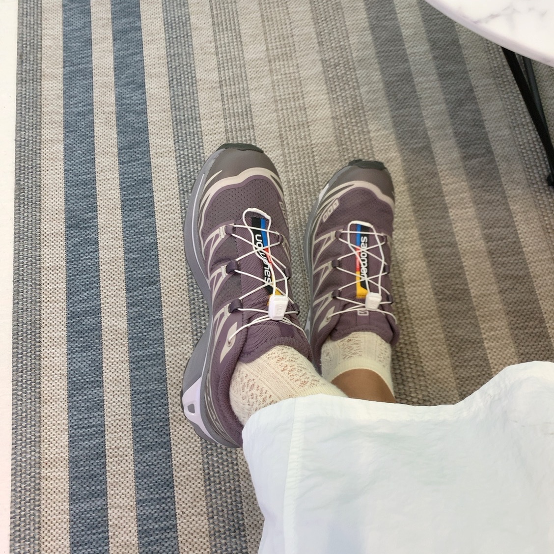 Salomon XT-6 Moonscape Plum Kitten 착용 스타일