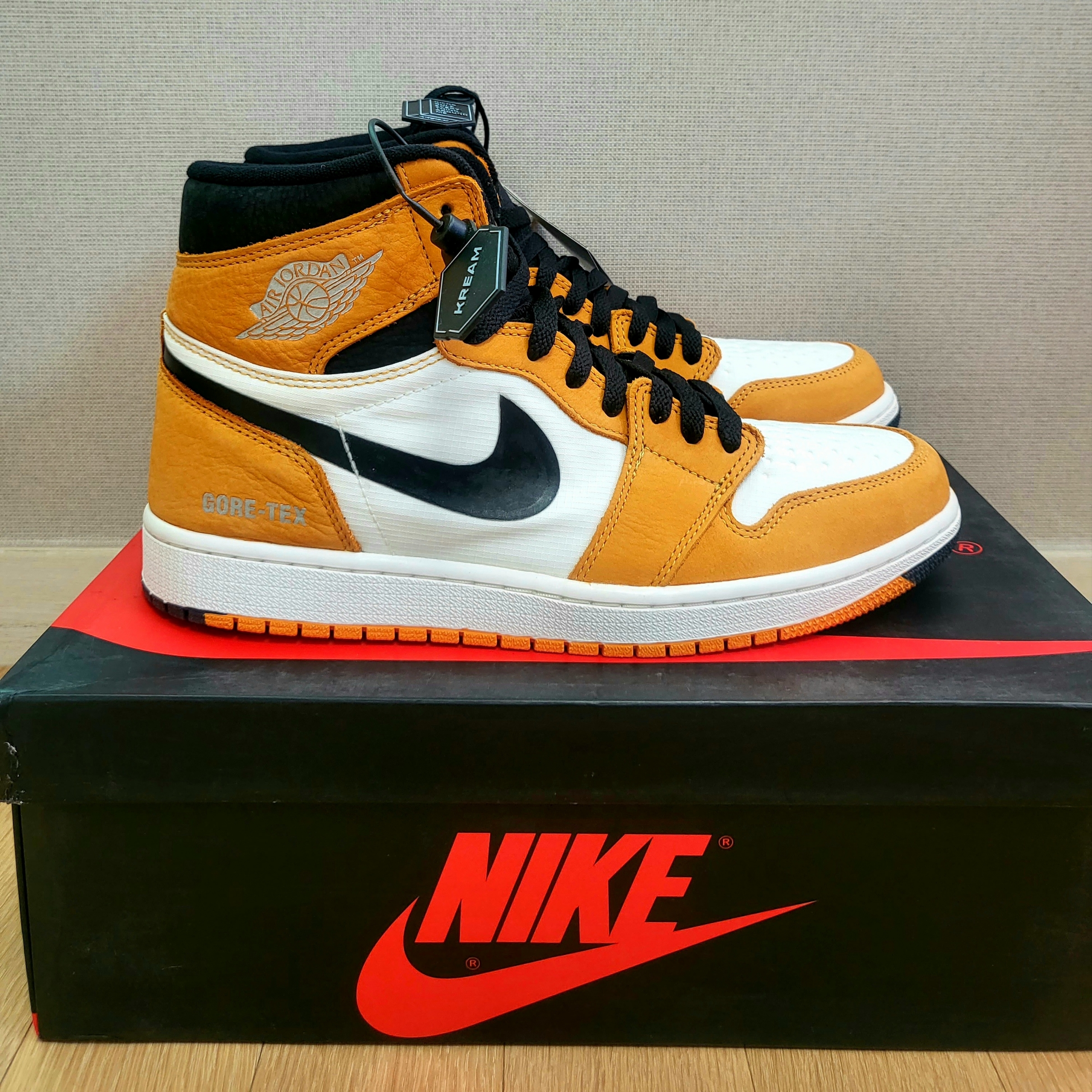 Jordan 1 Element Gore-Tex Light Curry 착용 스타일