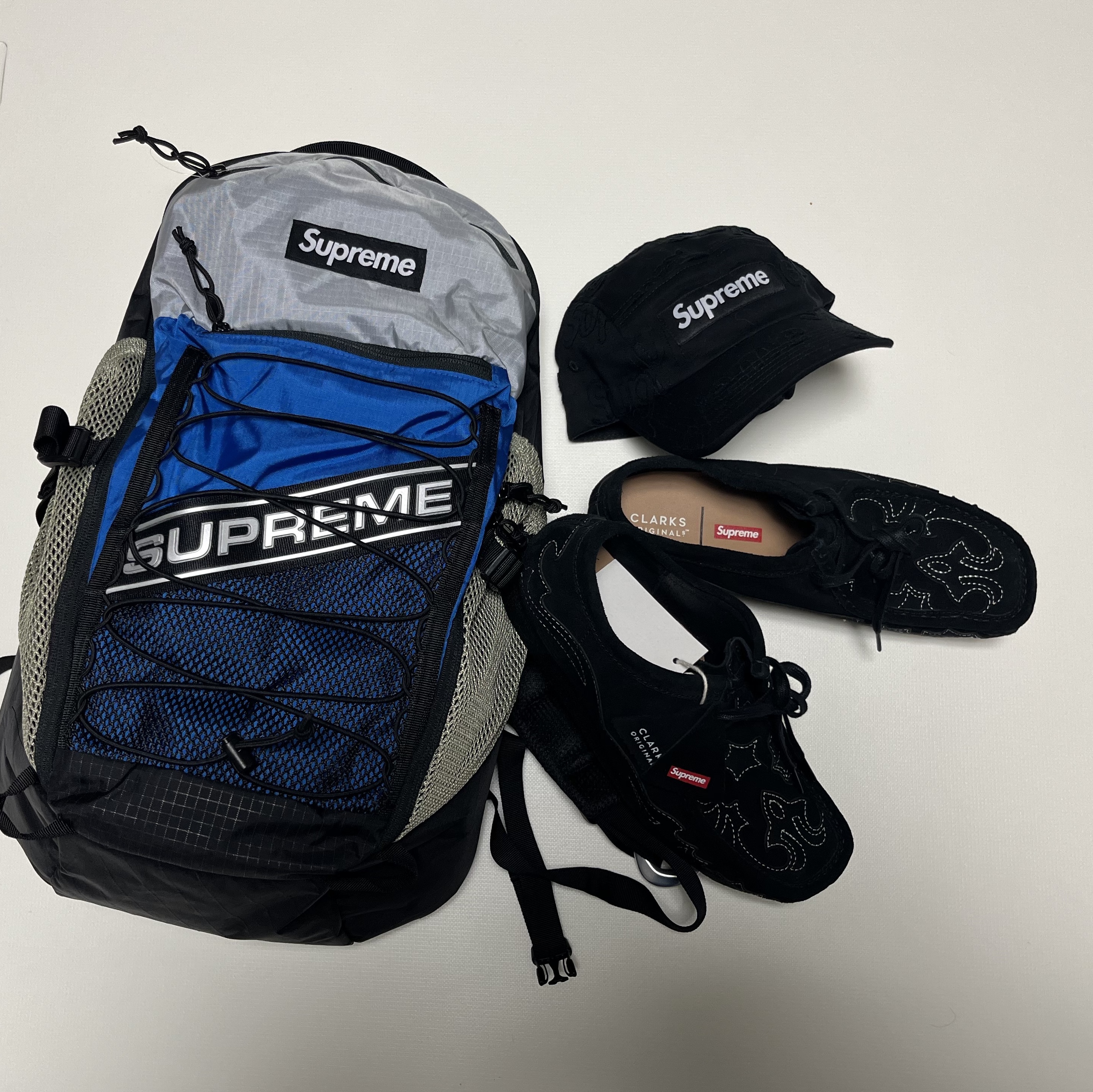 Clarks x Supreme Wallabee Black, Supreme Backpack Blue - 23FW 착용 스타일