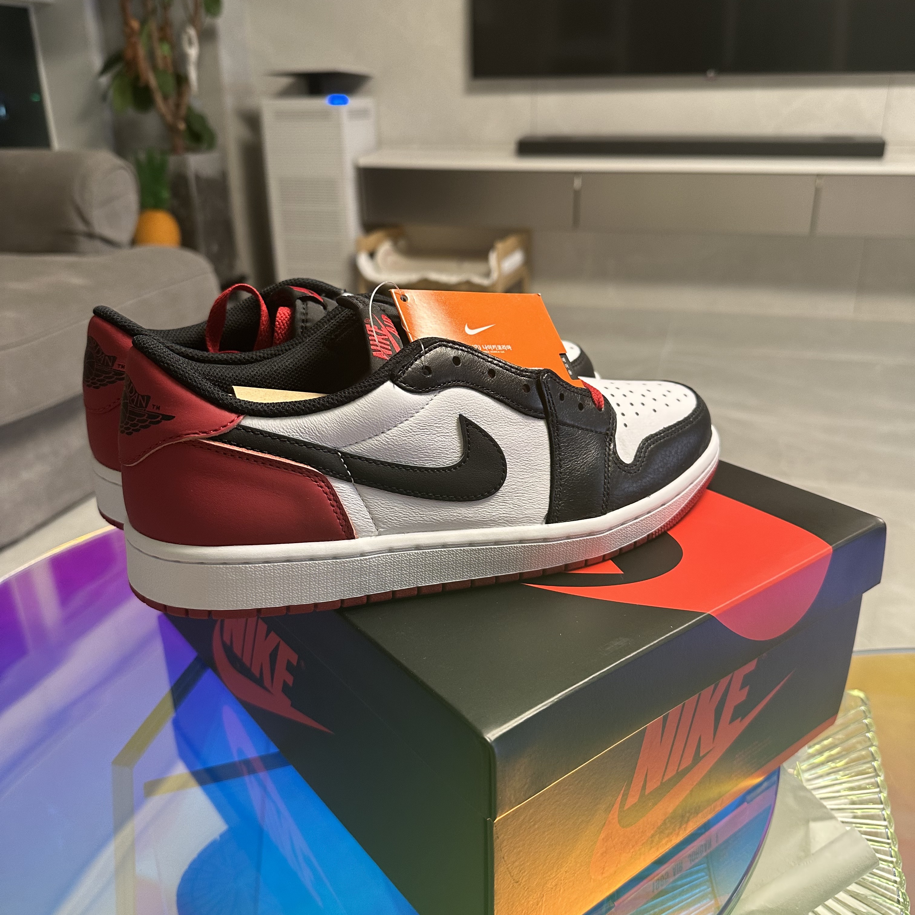 Jordan 1 Retro Low OG Black Toe 착용 스타일 - 2